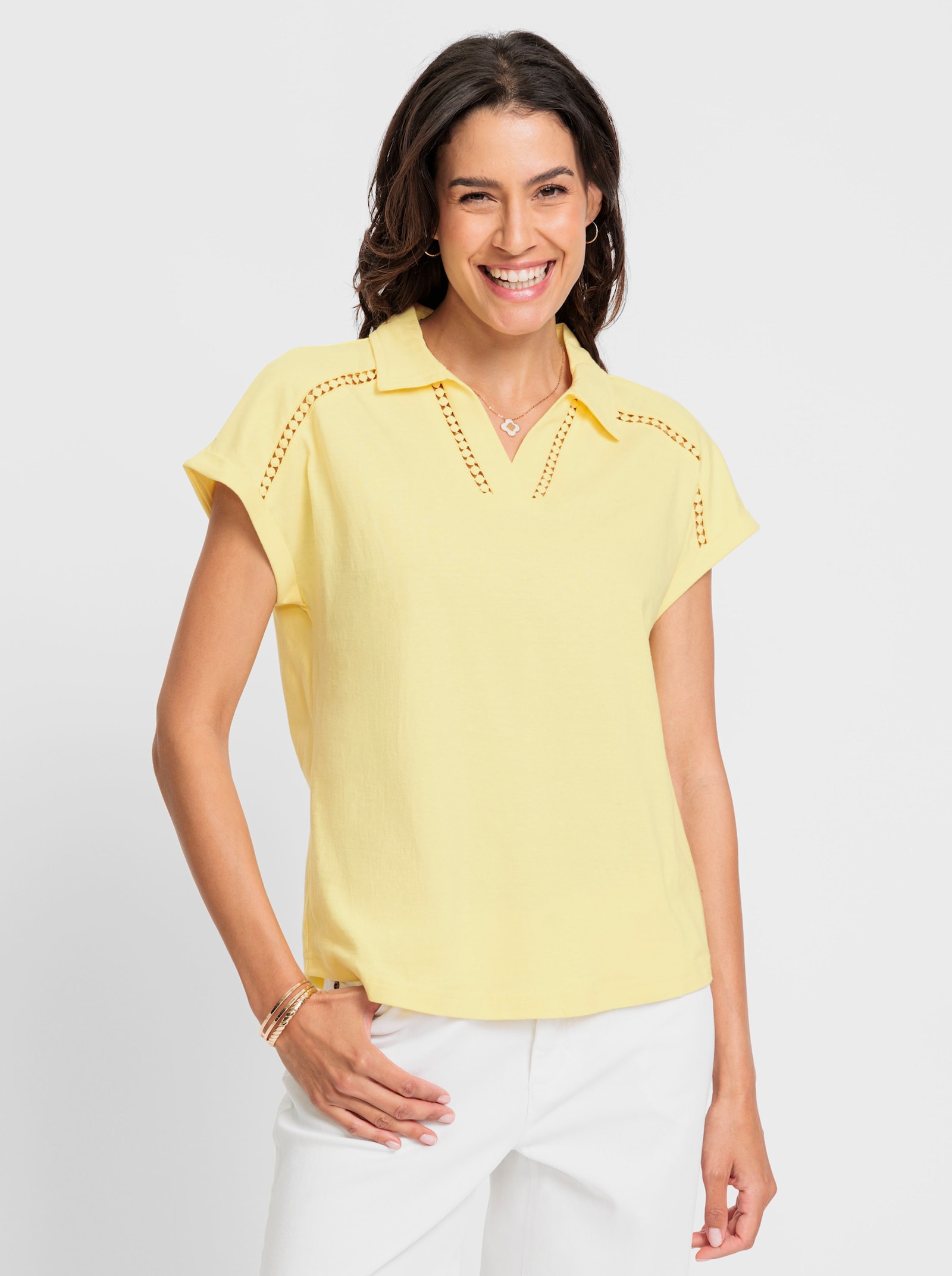 V-Shirt mit transparentem Spitzenband an der Schulter - zitrone