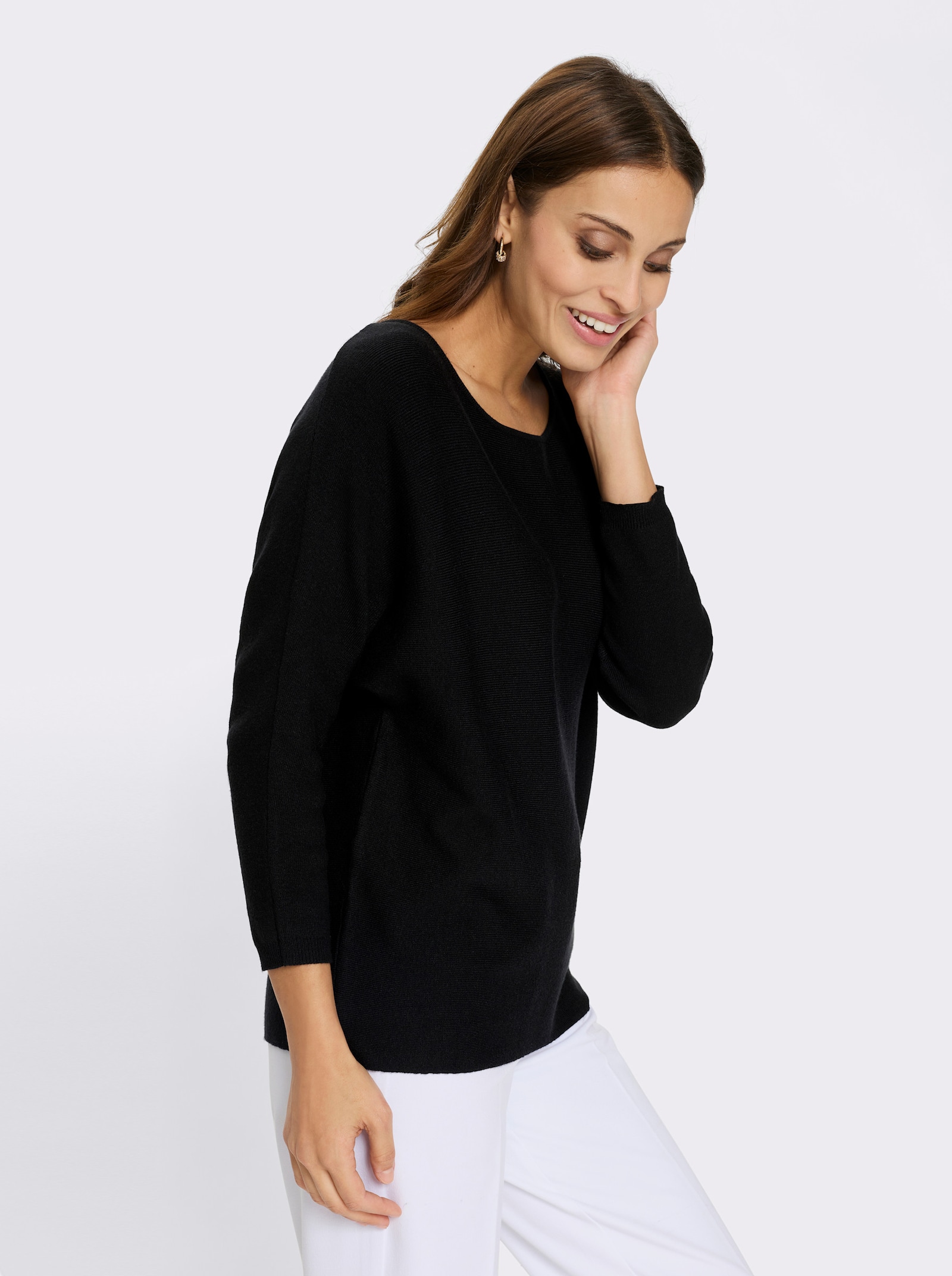 Fledermauspullover mit Spitzen-Einsatz im Rücken - schwarz