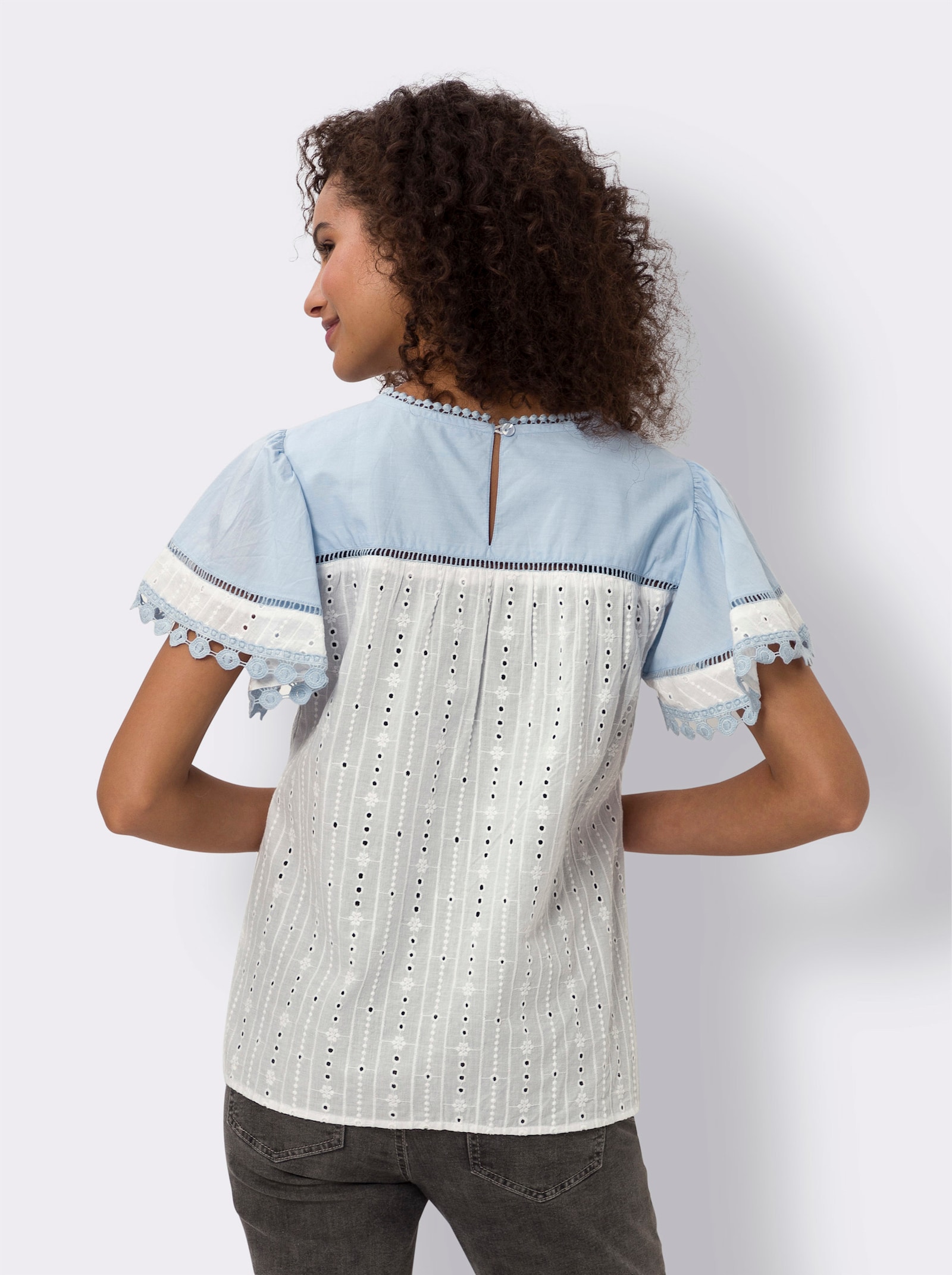 heine Kurzarm-Bluse mit Lochspitze - ecru-hellblau