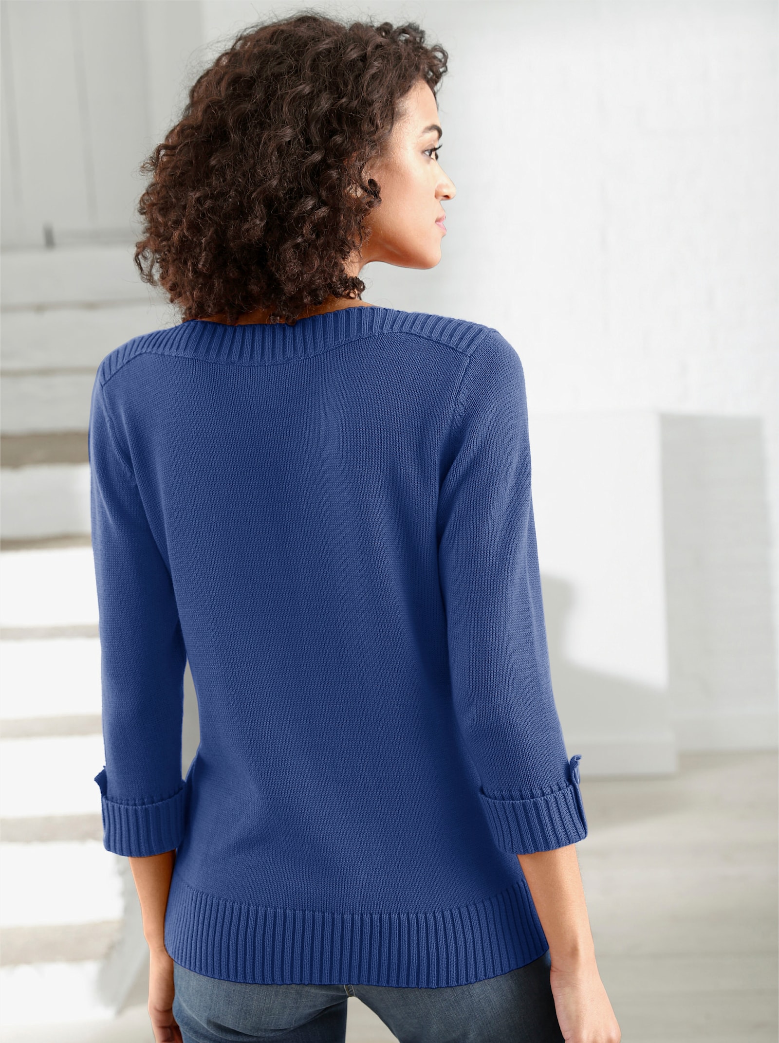 3/4 Arm-Pullover mit Zierriegel am Ärmel - royalblau