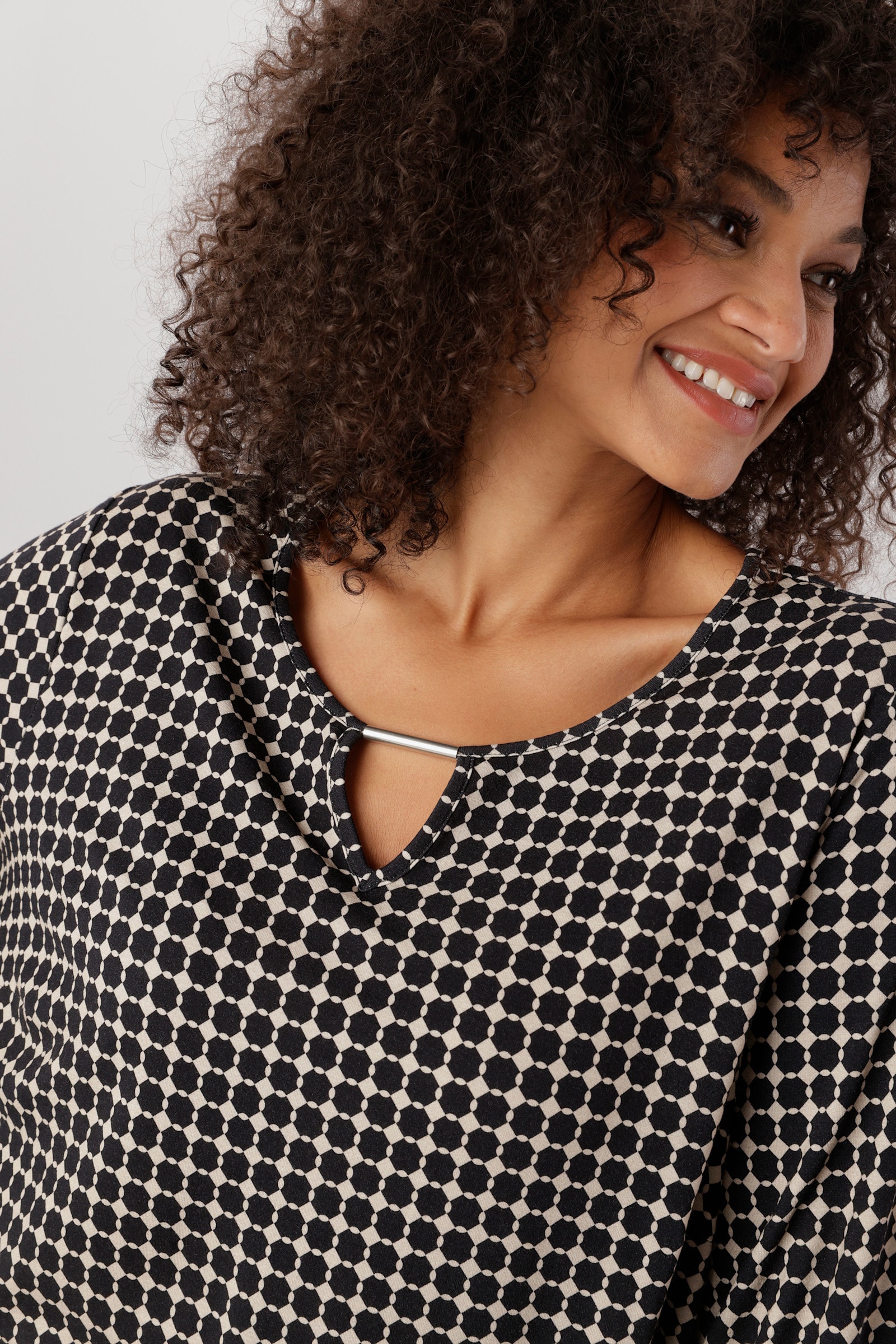 Aniston PLUS Langarmshirt - beige-schwarz