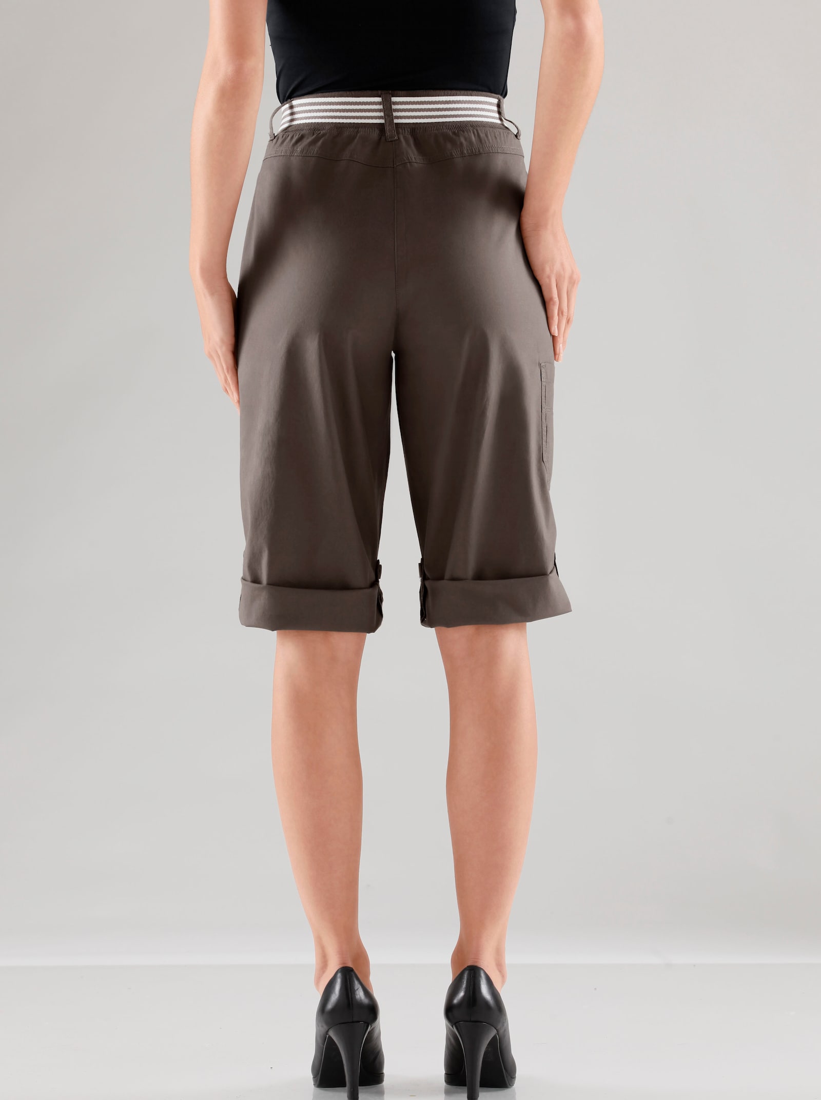 Caprihose inklusive Gürtel - schokobraun