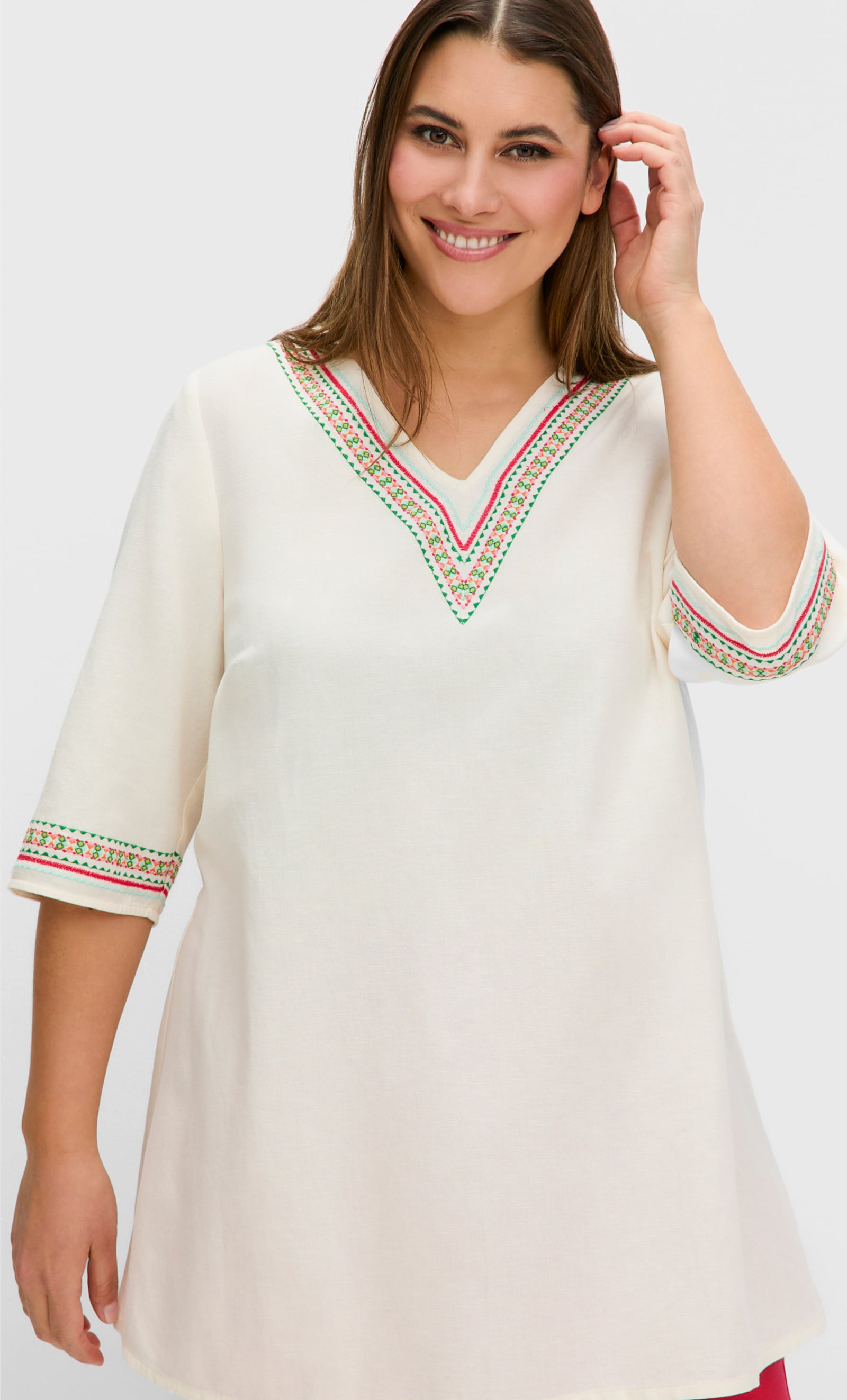 sheego Tunika mit Stickerei - champagner