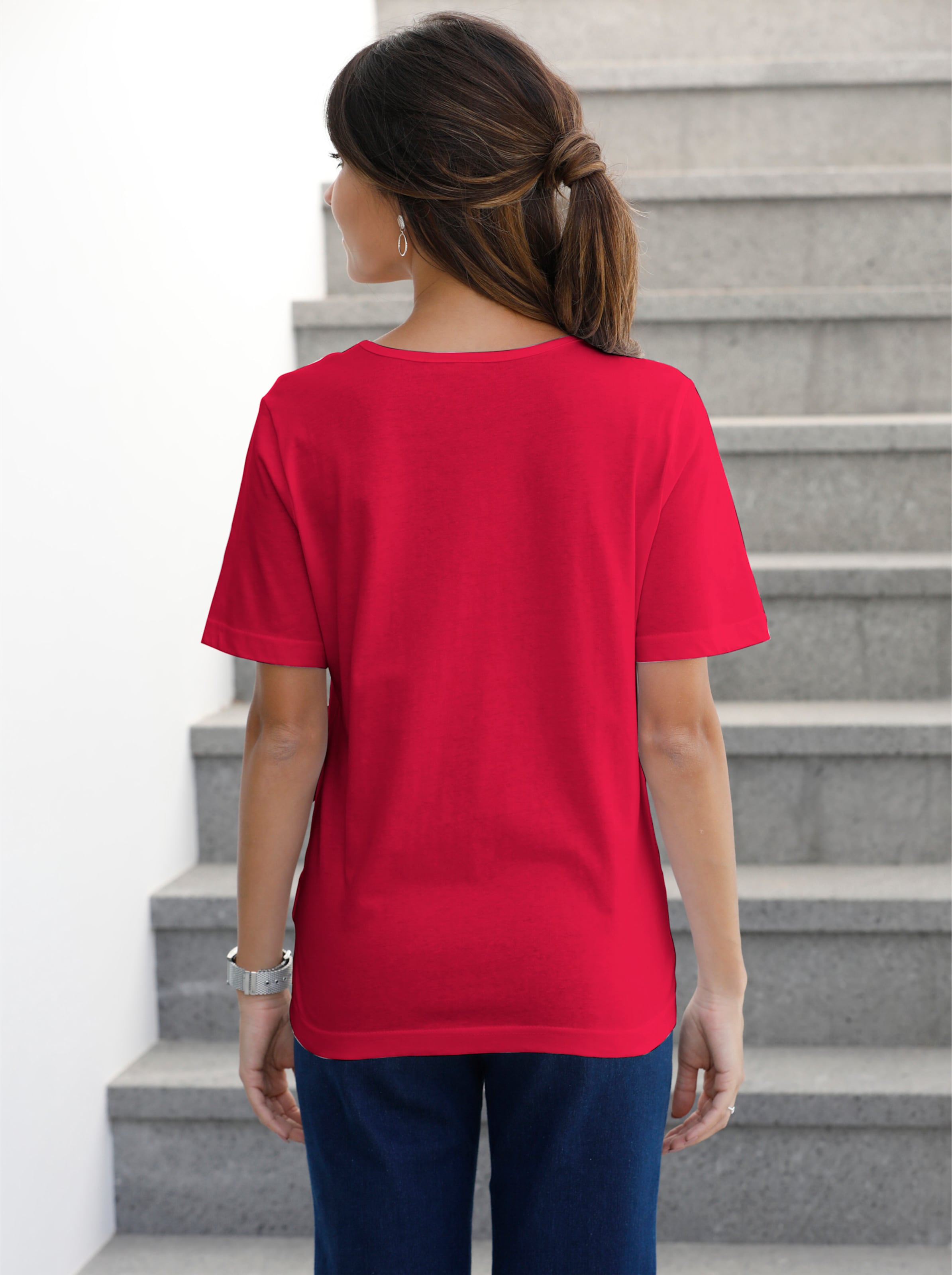 Rot Mit günstig Kaufen-Kurzarmshirt in rot von heine. Kurzarmshirt in rot von heine <![CDATA[Shirt – besonders günstig! Mit paspeliertem V-Ausschnitt.]]>. 