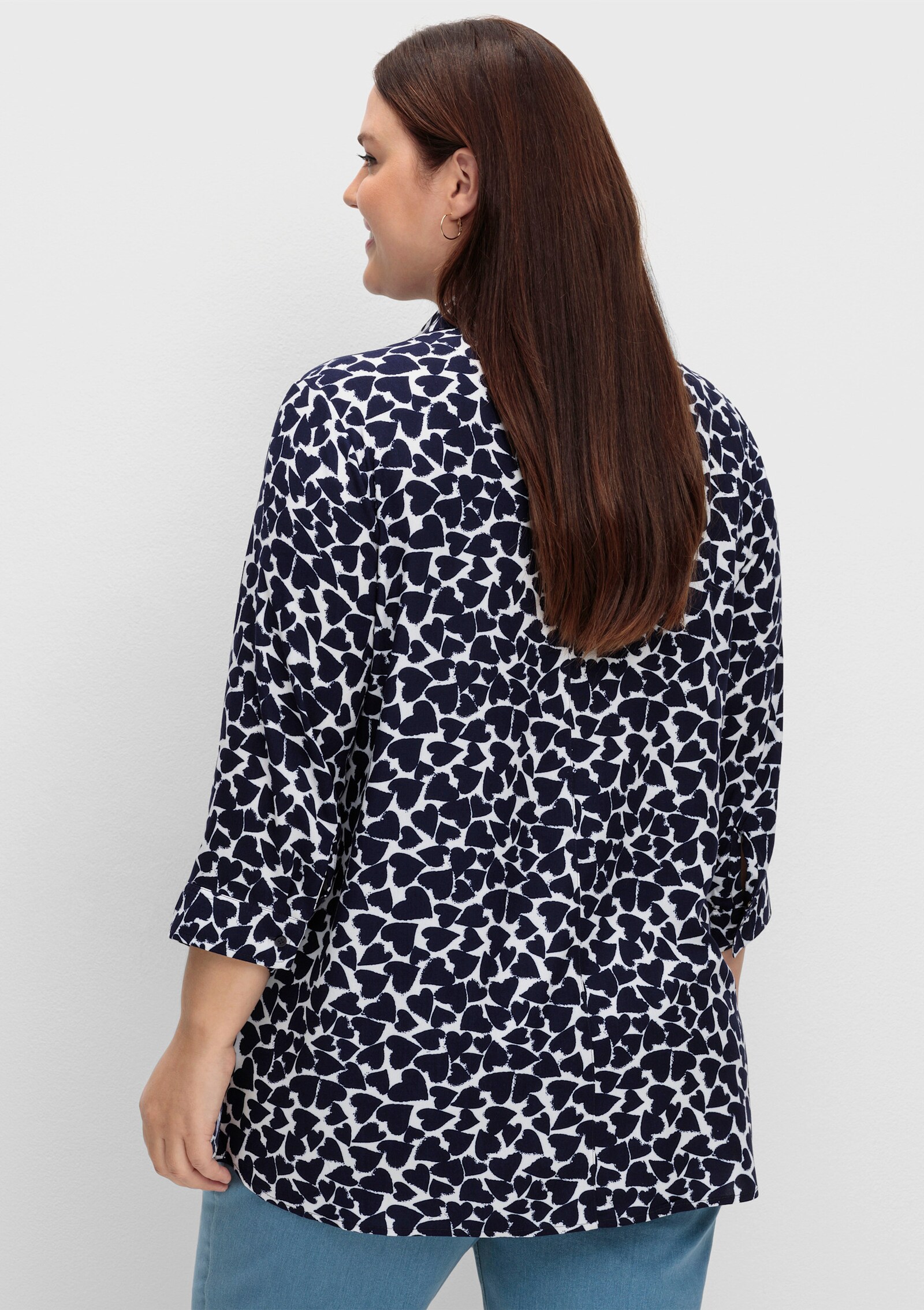 Longbluse im Herz-Dessin, reine Viskose - weiß-marine-gemustert