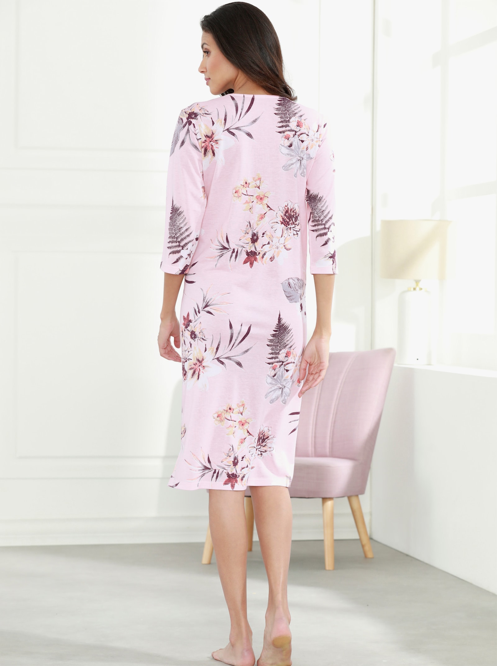 Nachthemd met 3/4-mouwen en bloemenprint - lichtroze bedrukt