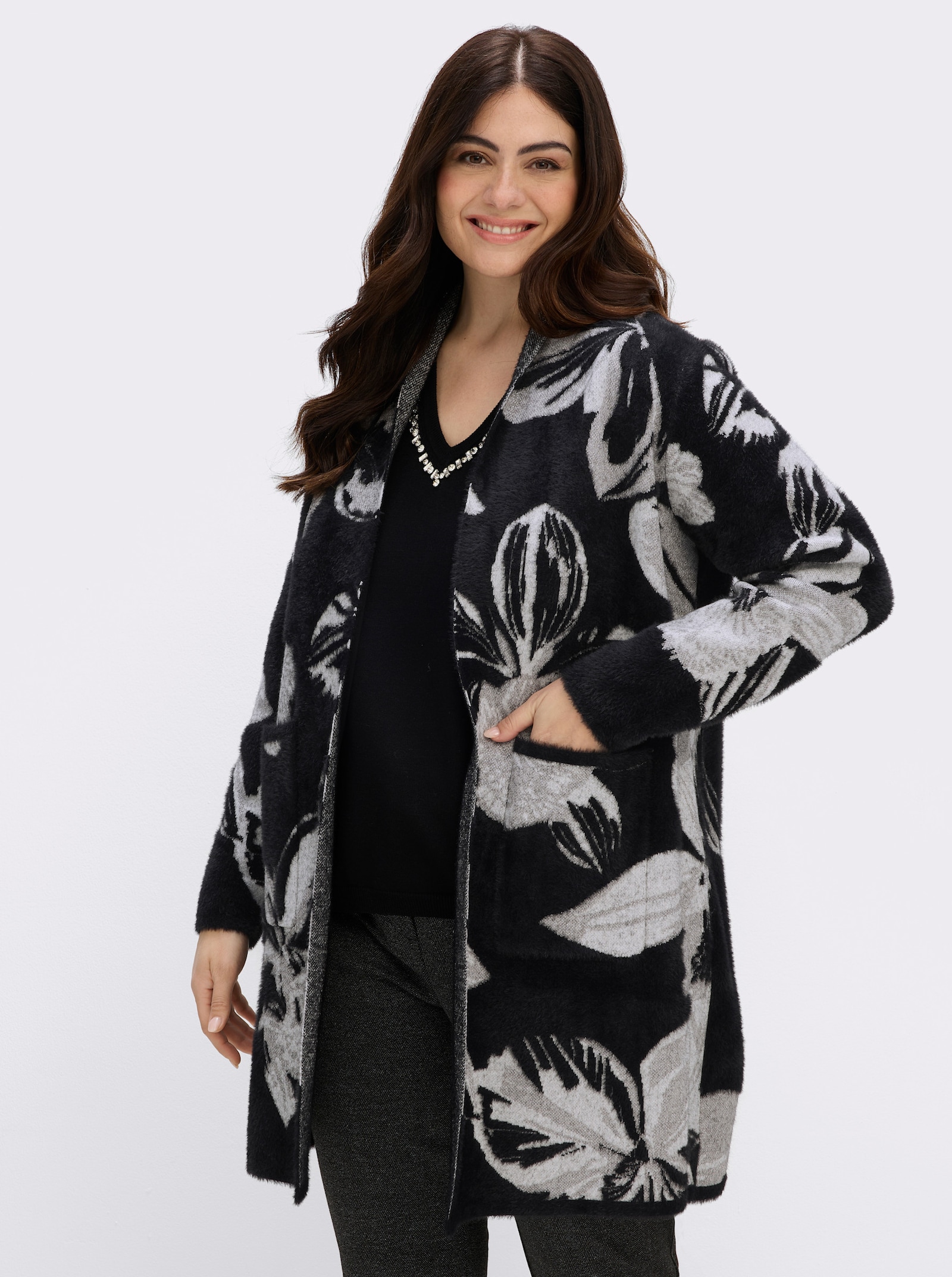 sheego Longstrickjacke mit Jaquardmuster - schwarz-elfenbein-gemustert