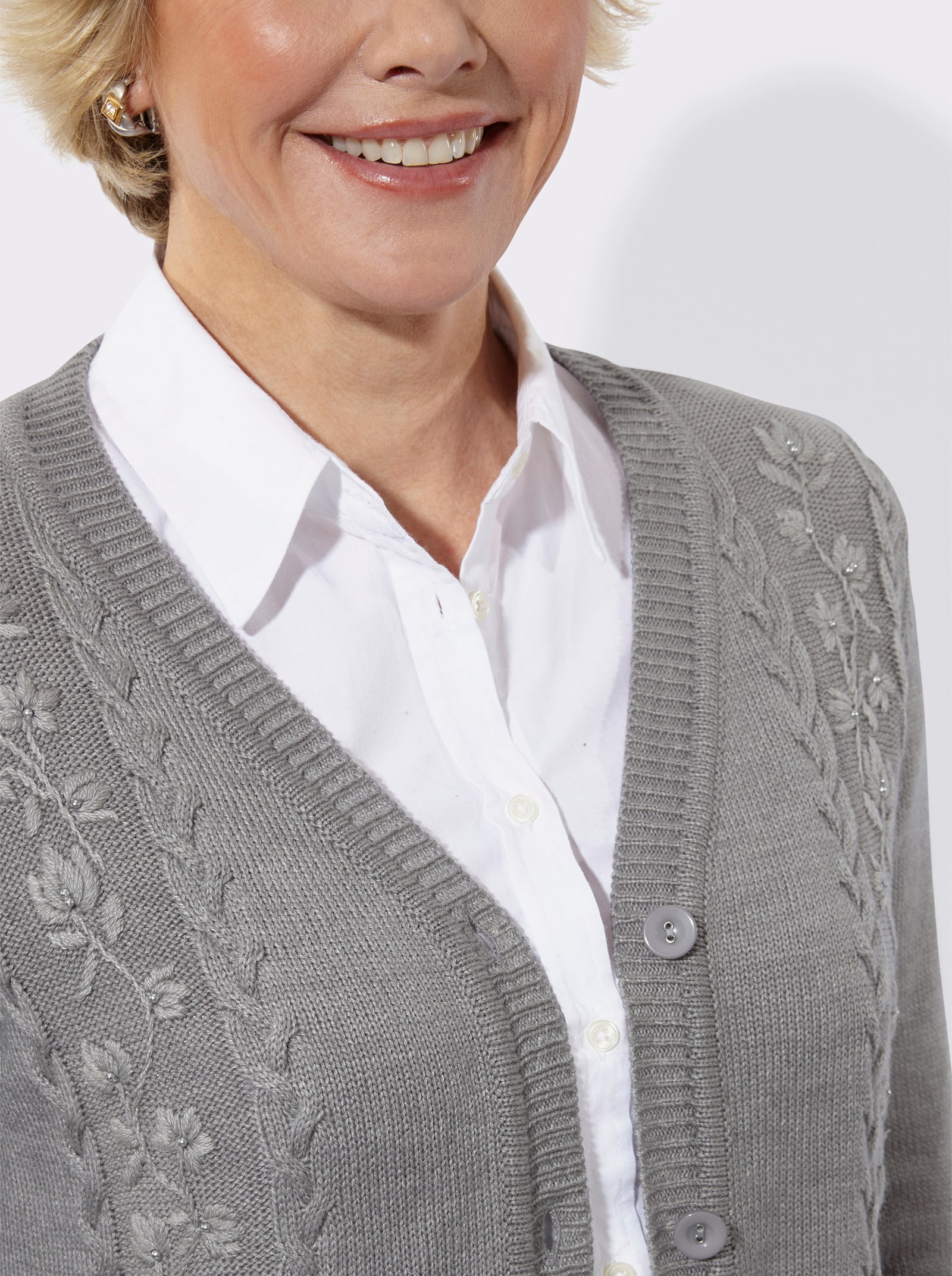 Strickjacke mit Stickerei - grau-meliert