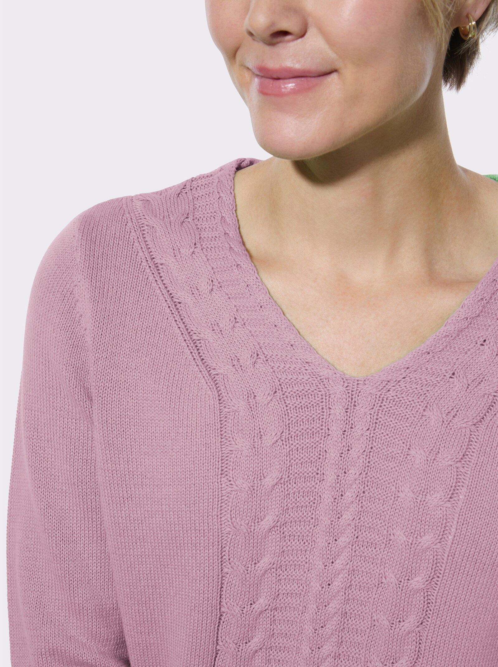 V-Ausschnitt-Pullover mit Rippbündchen - rosé
