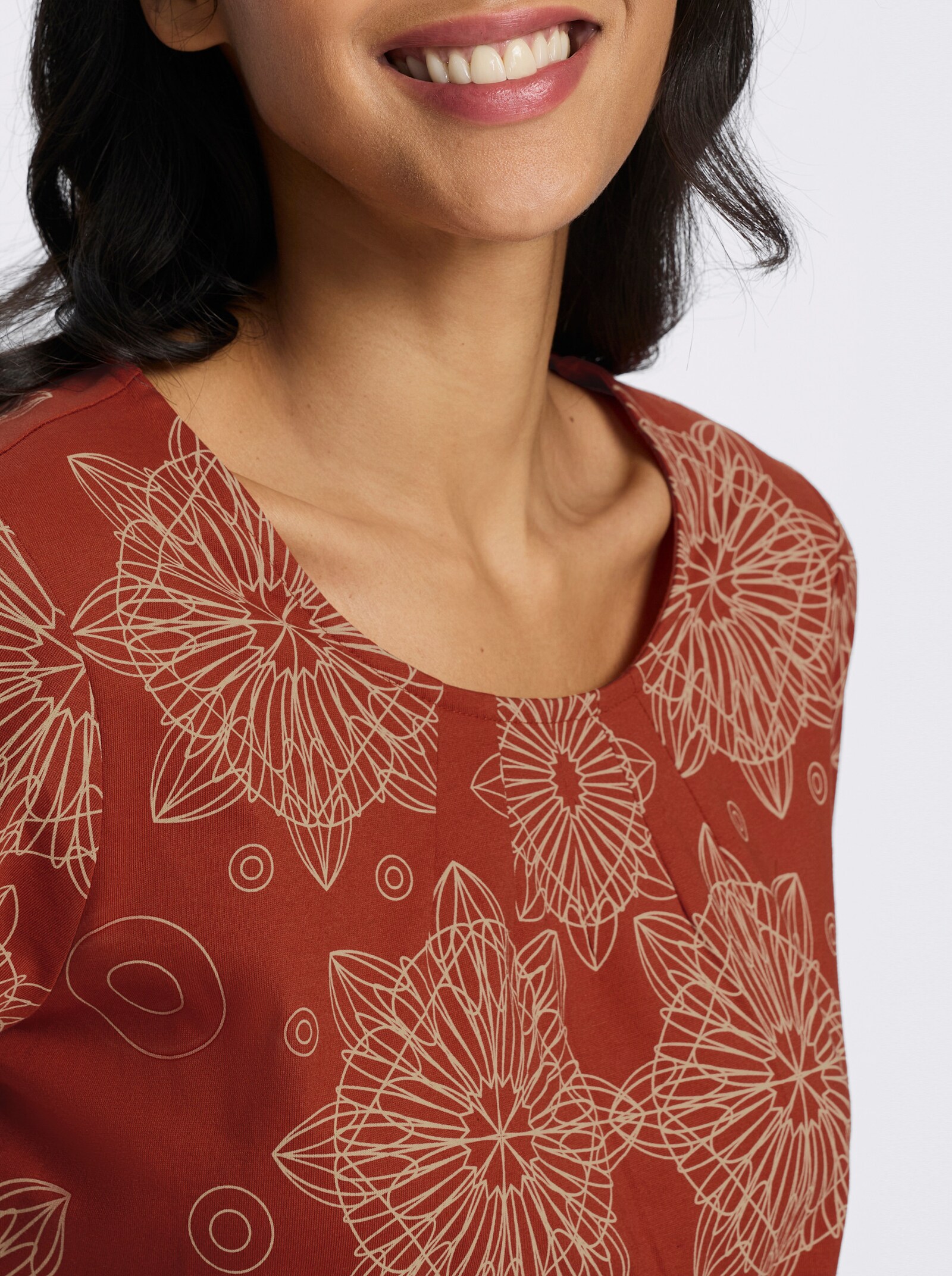 Longshirt mit Bordüren-Druck - rostrot-beige-bedruckt