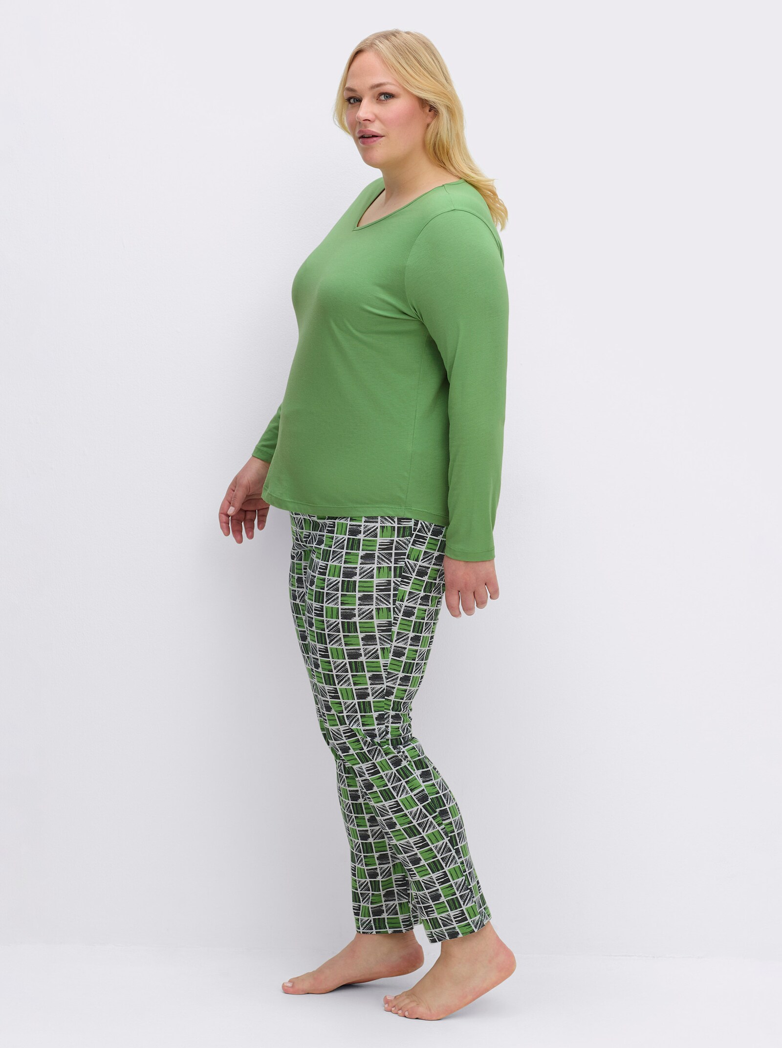 wäschepur Schlafanzug mit gemusterter Hose - apfel-schwarz-kariert