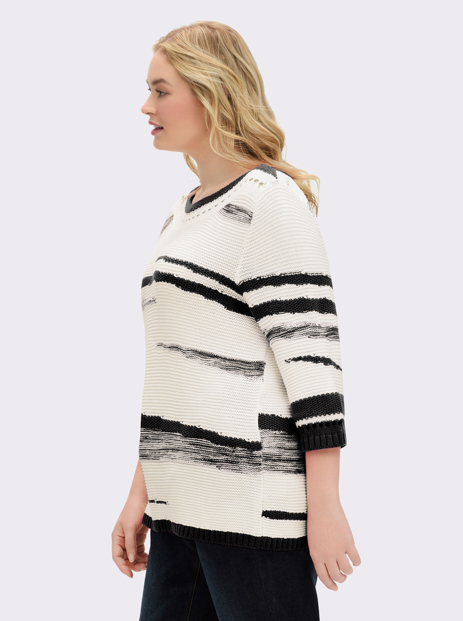 3/4 Arm-Pullover mit Lochmuster - weiß-schwarz-gemustert