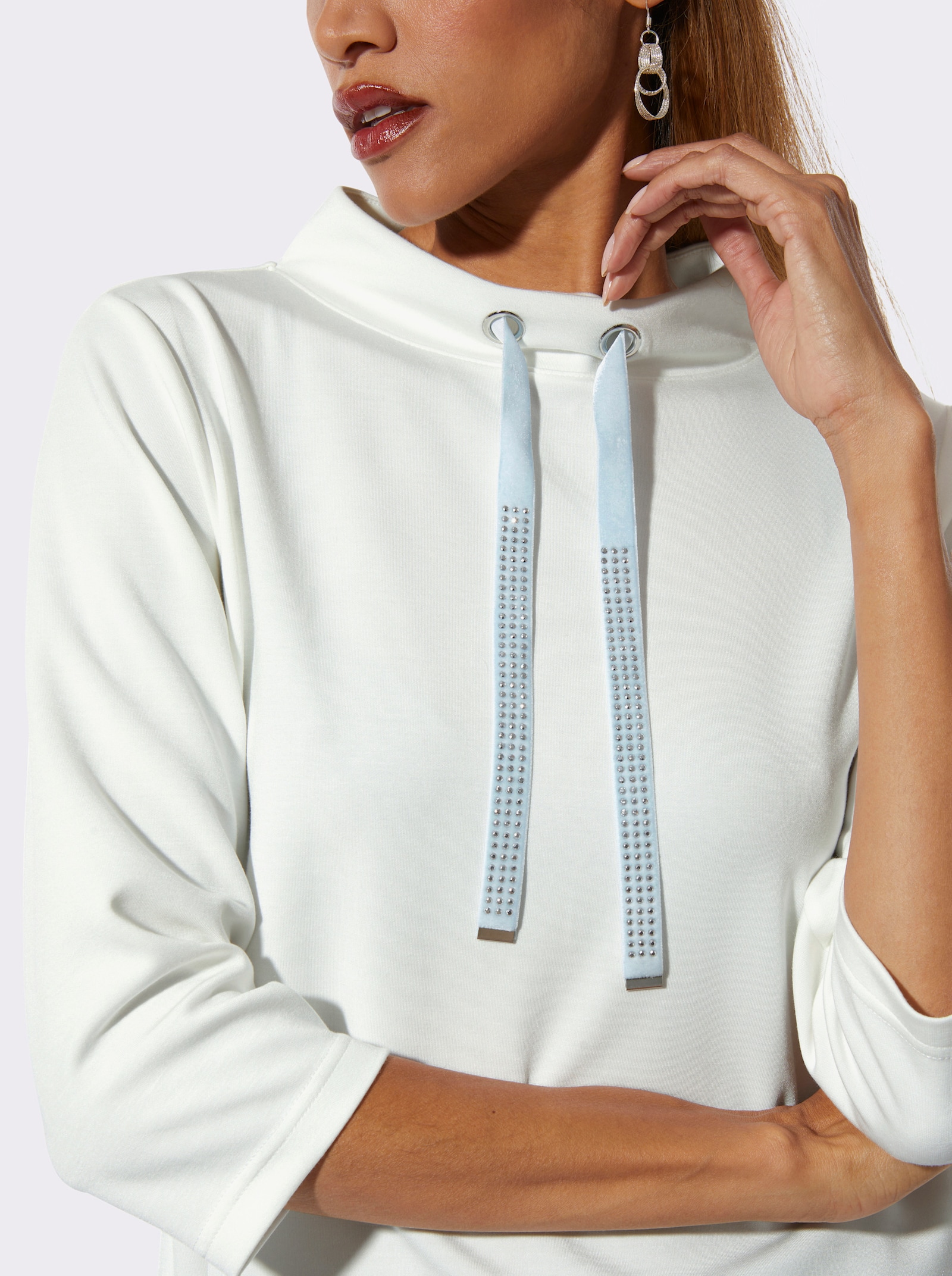 Stehkragenshirt mit Samtband - ecru