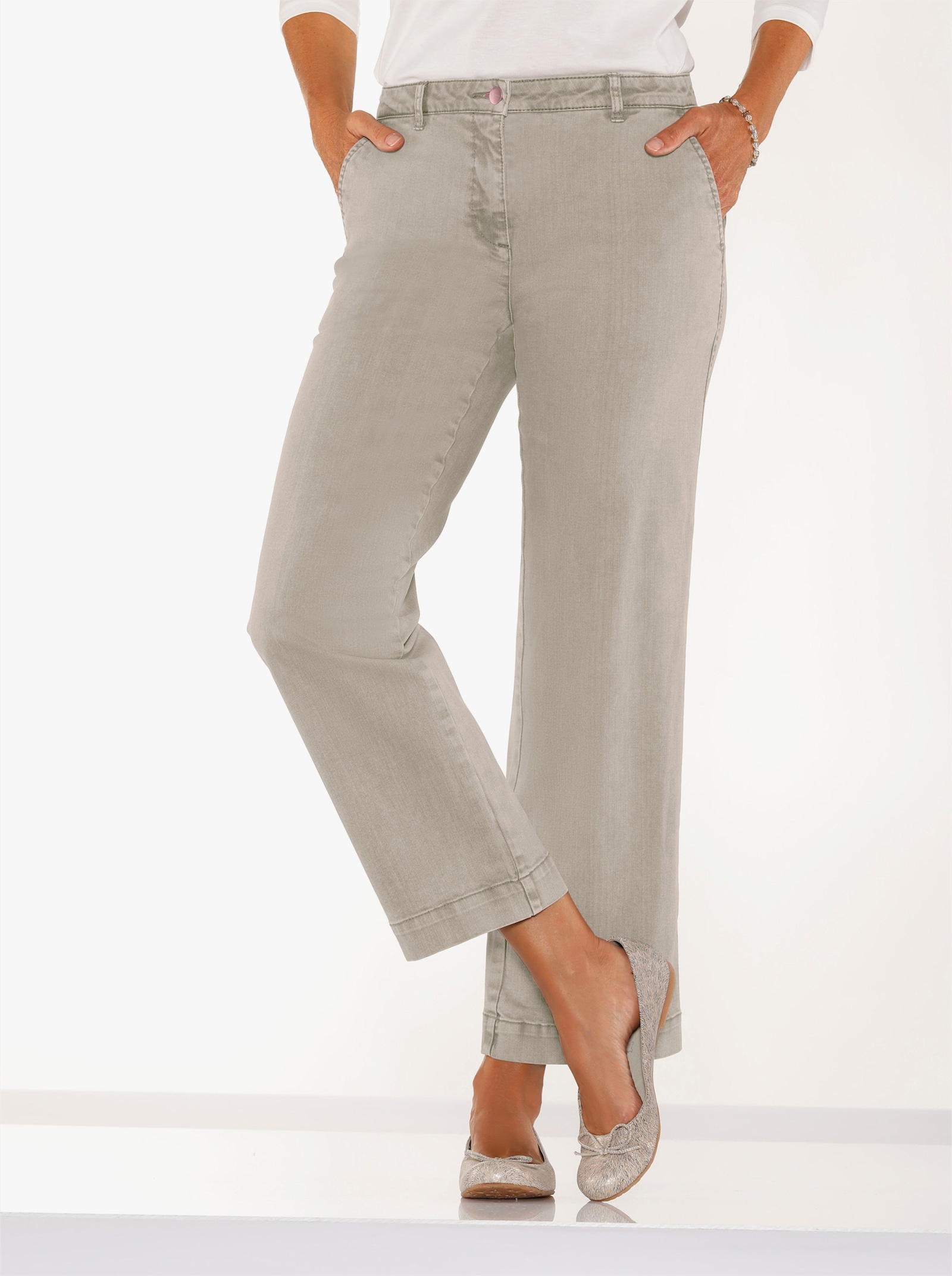 Kalhoty culotte s nakládanými kapsami vzadu - písková