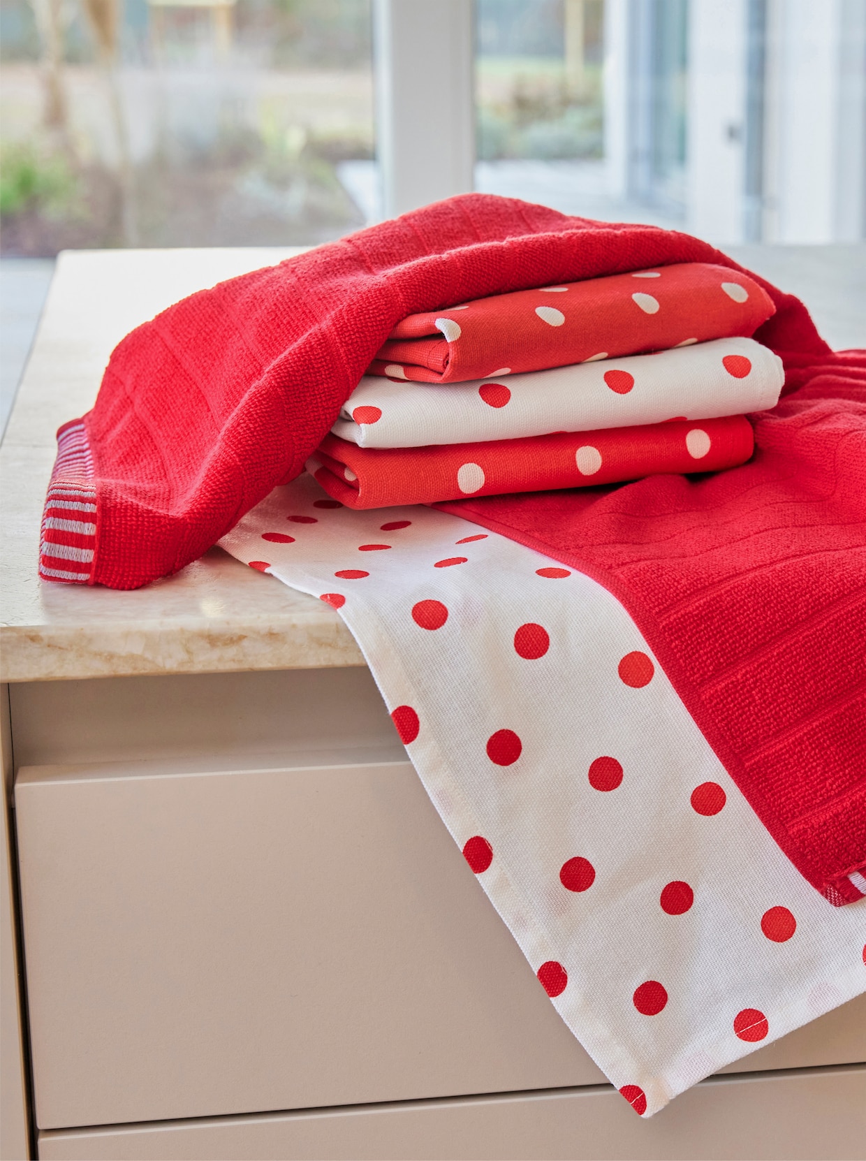 Geschirrtuch - rot-weiß-gemustert