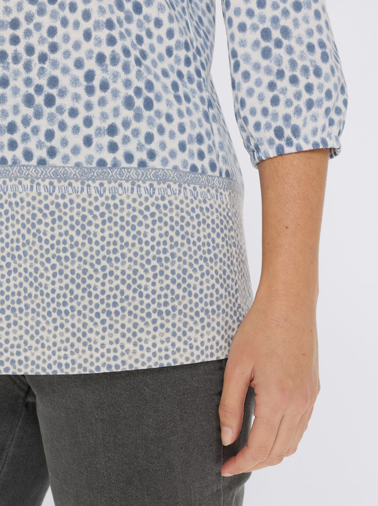 3/4-Arm-Shirt mit Fake-Bordüre - rauchblau-ecru-bedruckt