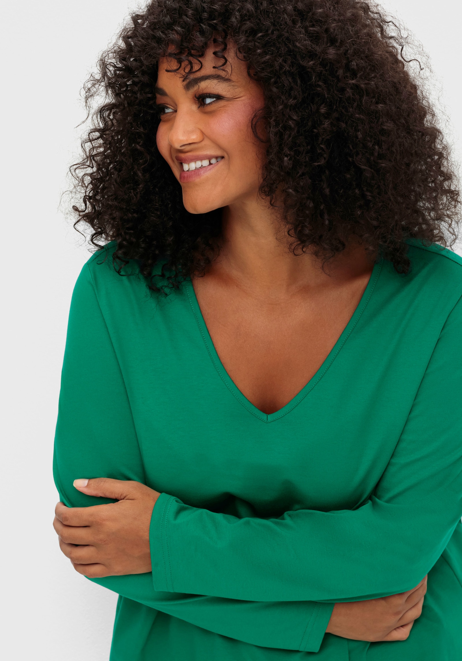 sheego Langarmshirt in leichter A-Linie - grün