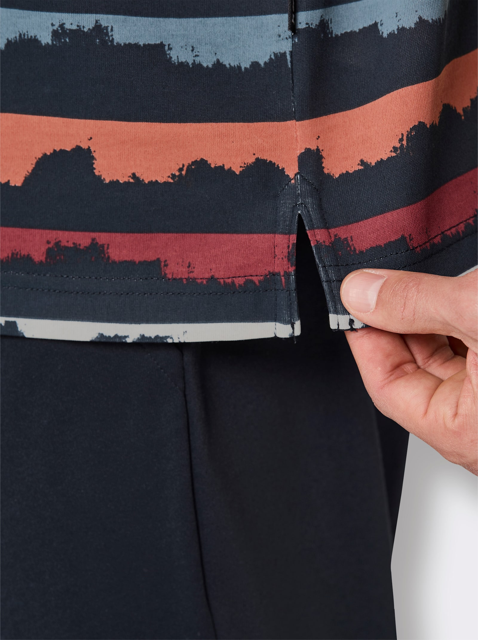 Hajo Schlafanzug mit Klimafasern - marine-papaya-bedruckt