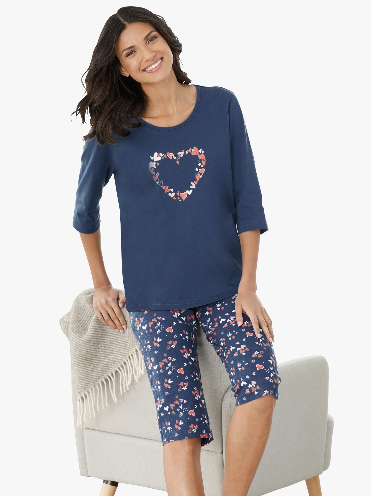 Pyjamas i caprimodell - jeansblå, tryckt