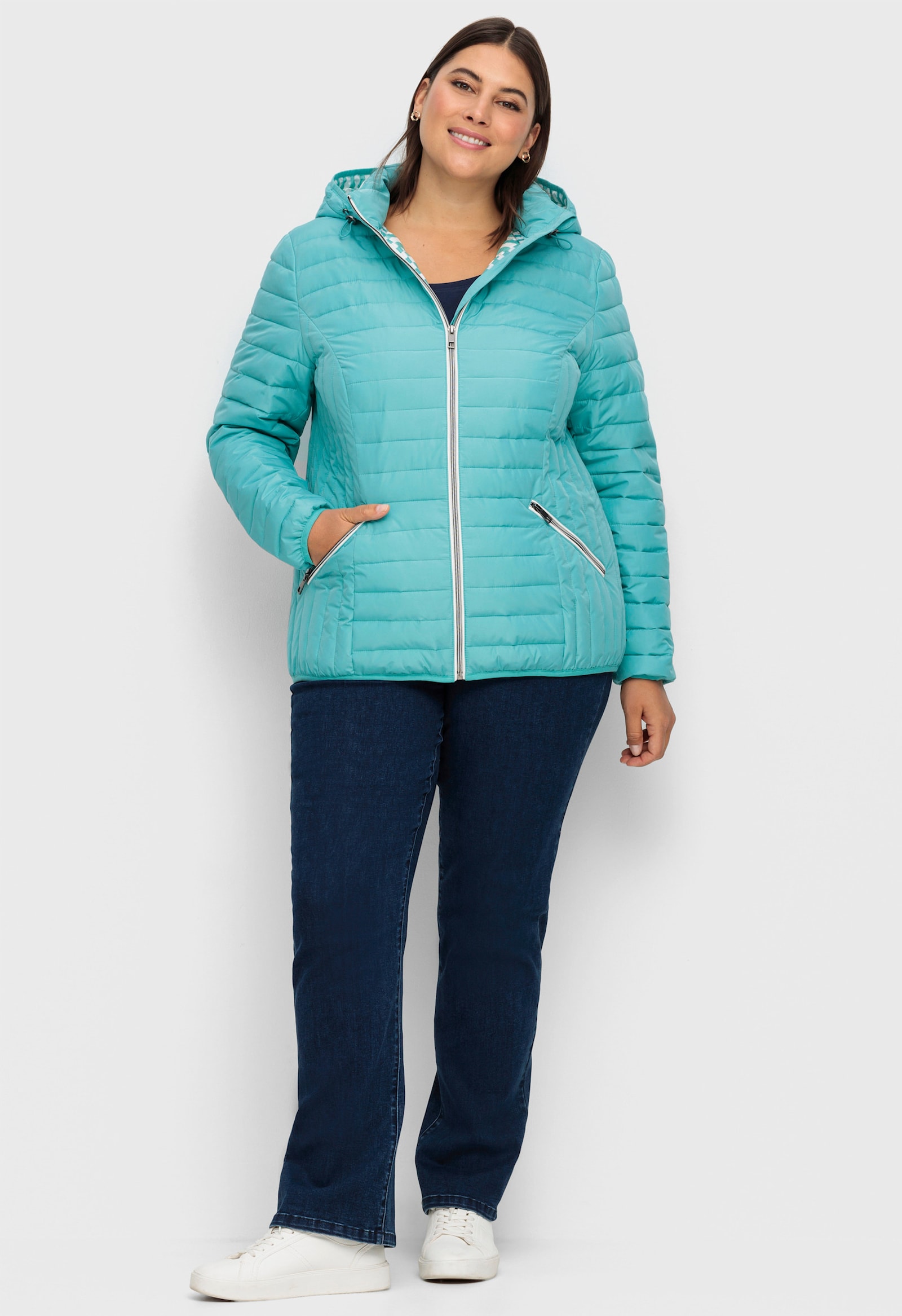 sheego Steppjacke mit gestreiftem Innenfutter - aqua