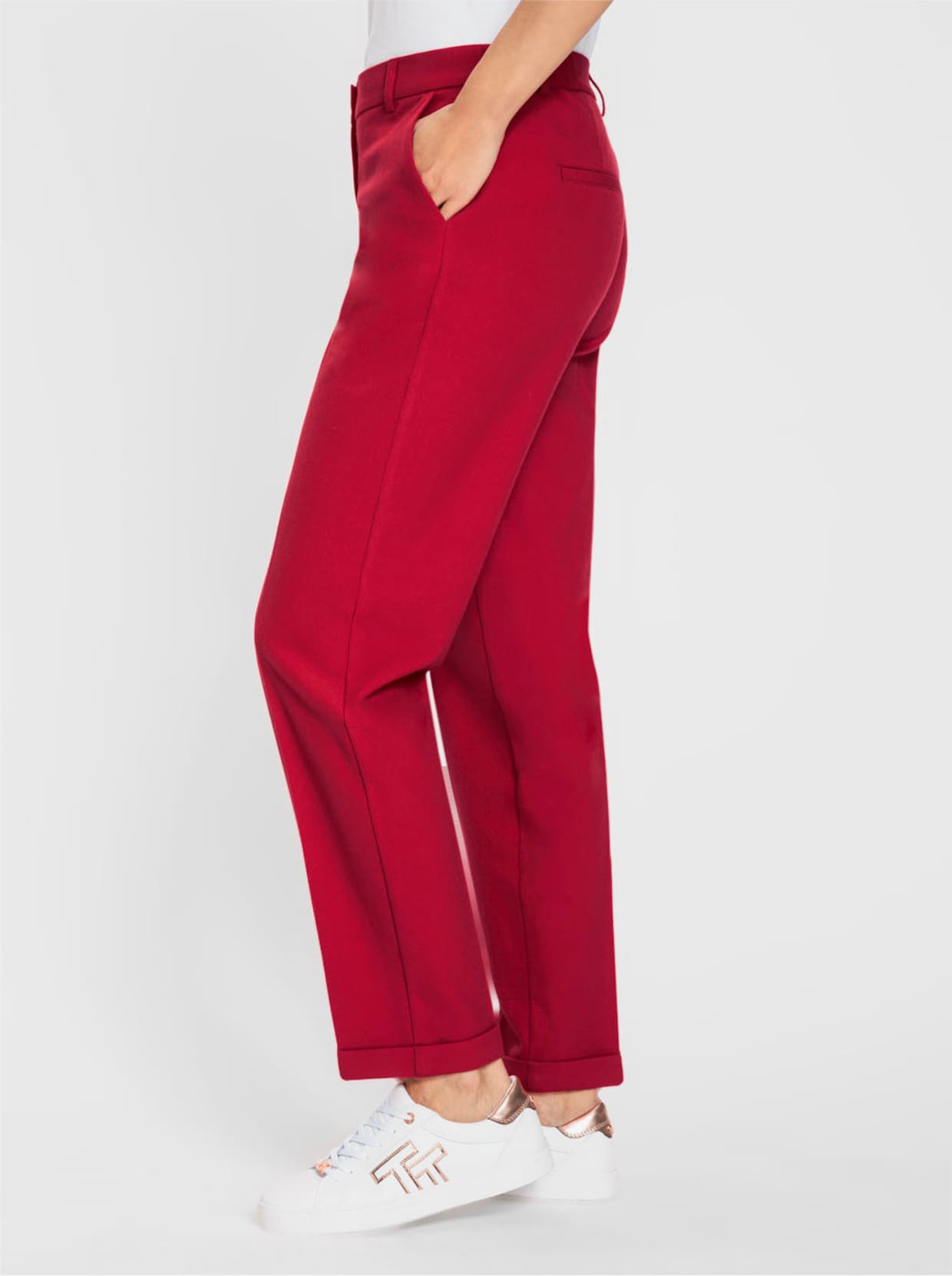 Hose mit Bügelfalten - rot
