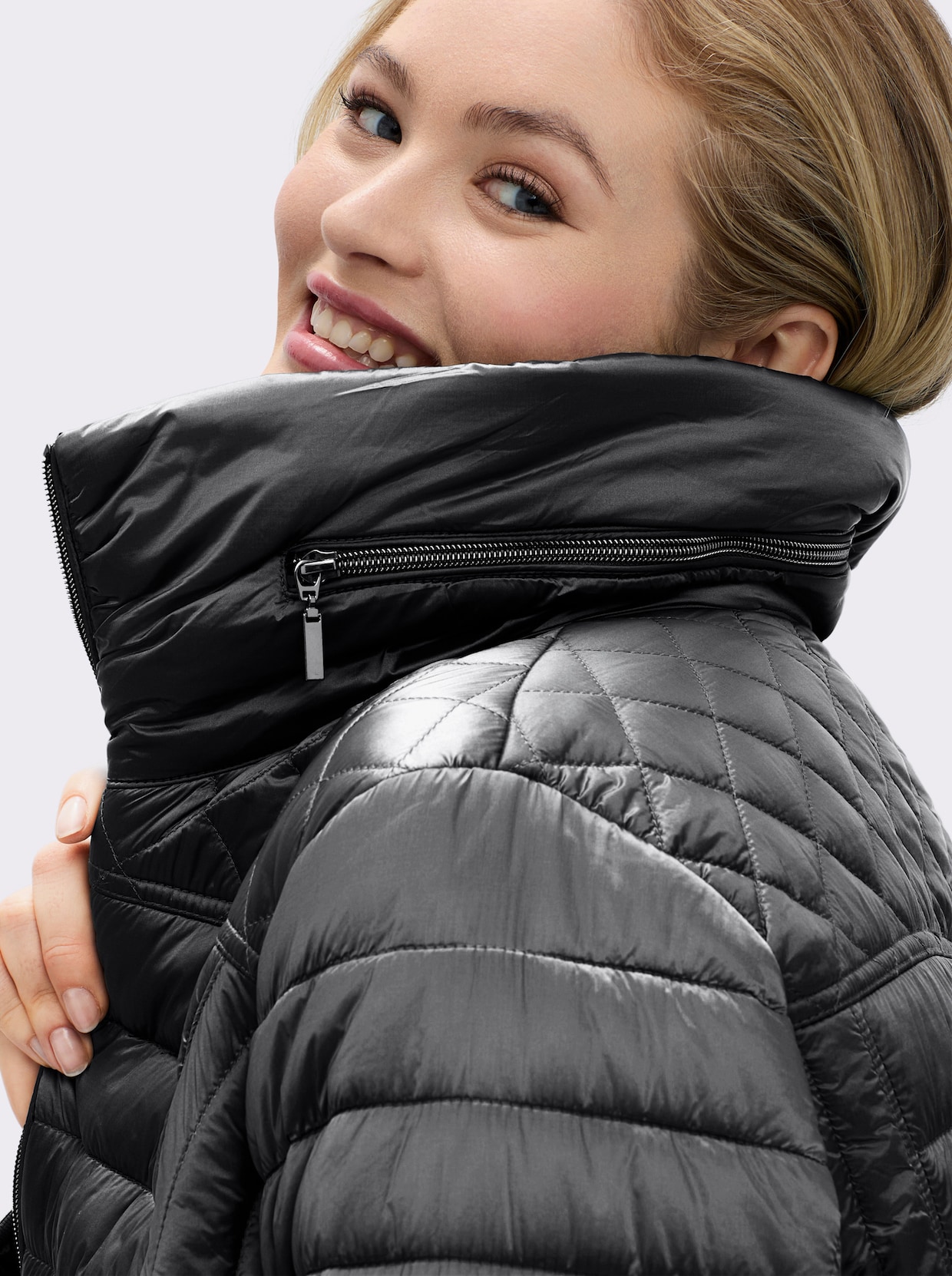 Steppjacke mit dezentem Glanz - schwarz