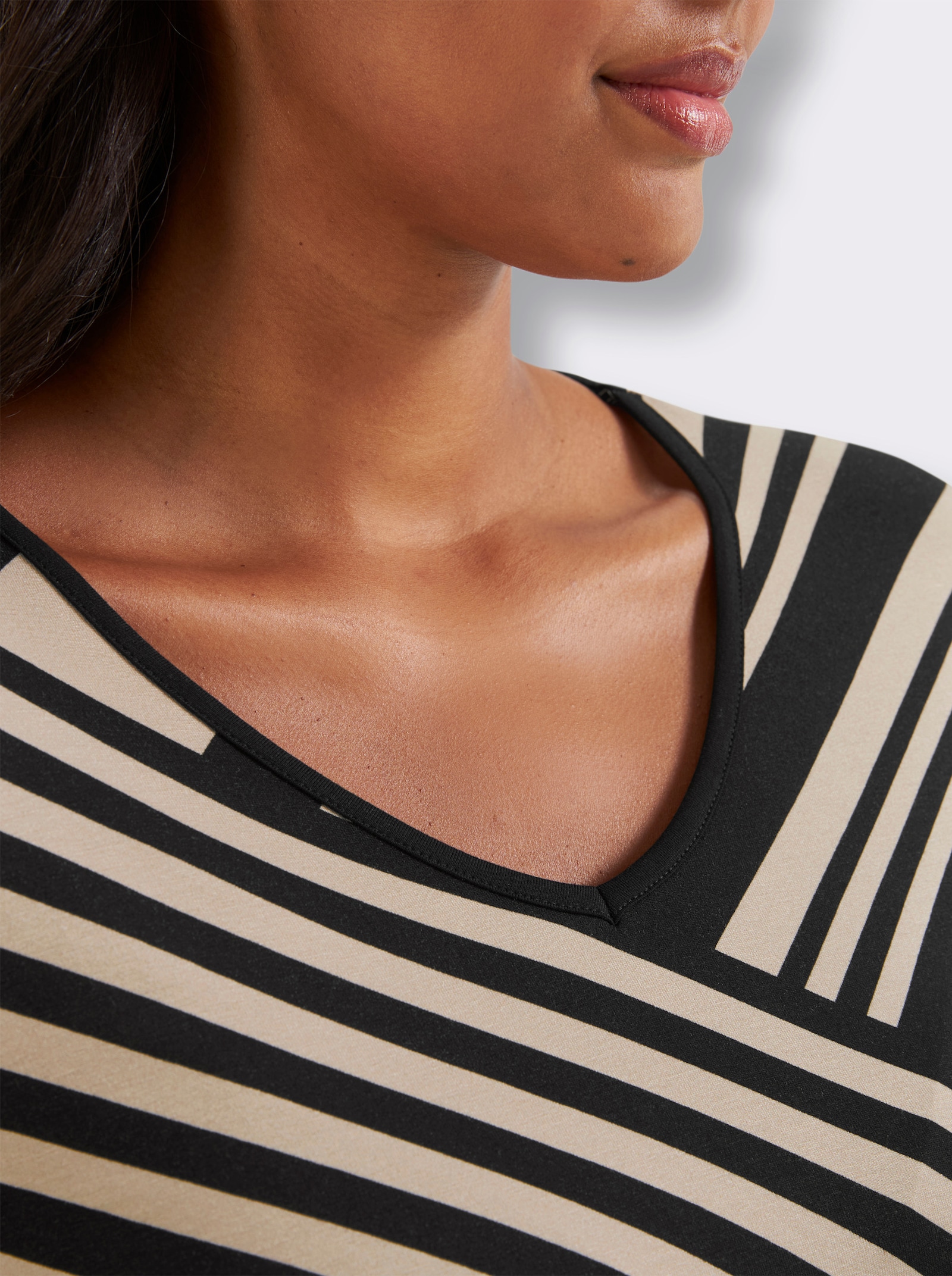 Langarmshirt mit Grafik-Druck - schwarz-sand-bedruckt
