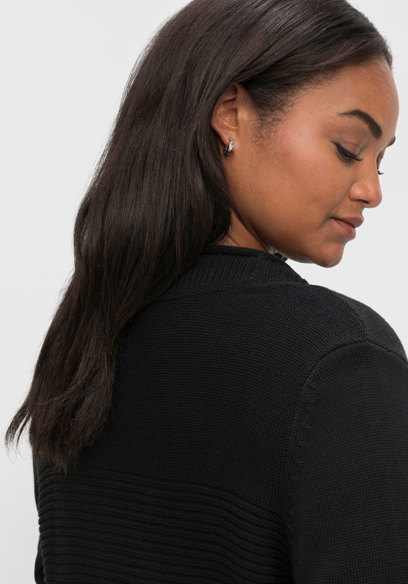 sheego Lang vest in structuurmix - zwart