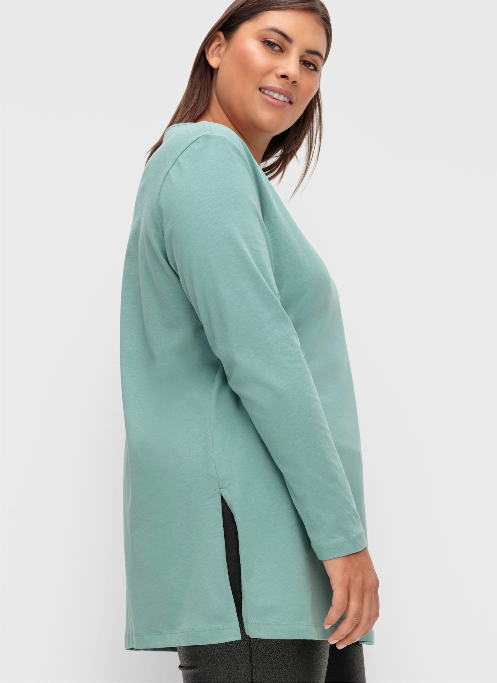 Langarmshirt mit hohen Seitenschlitzen - jade
