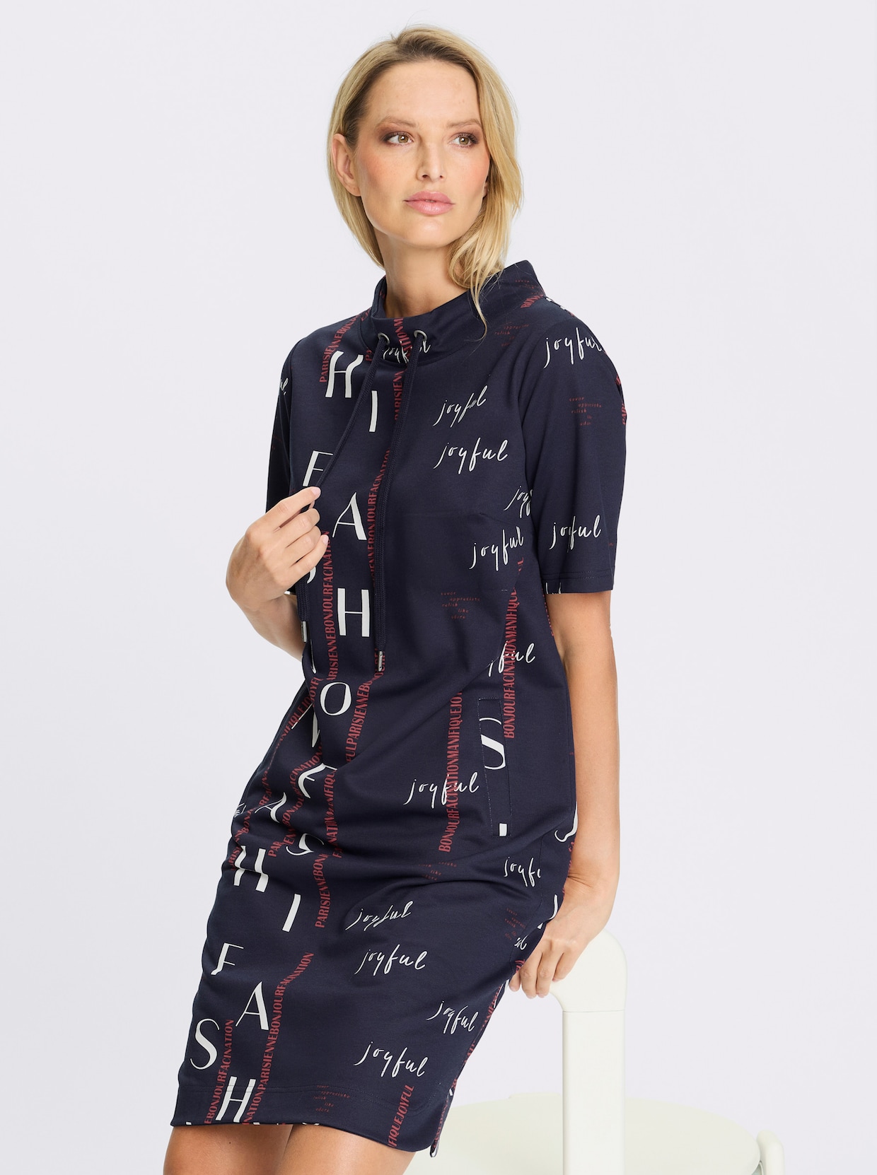heine Sweatkleid - ecru-marine-bedruckt