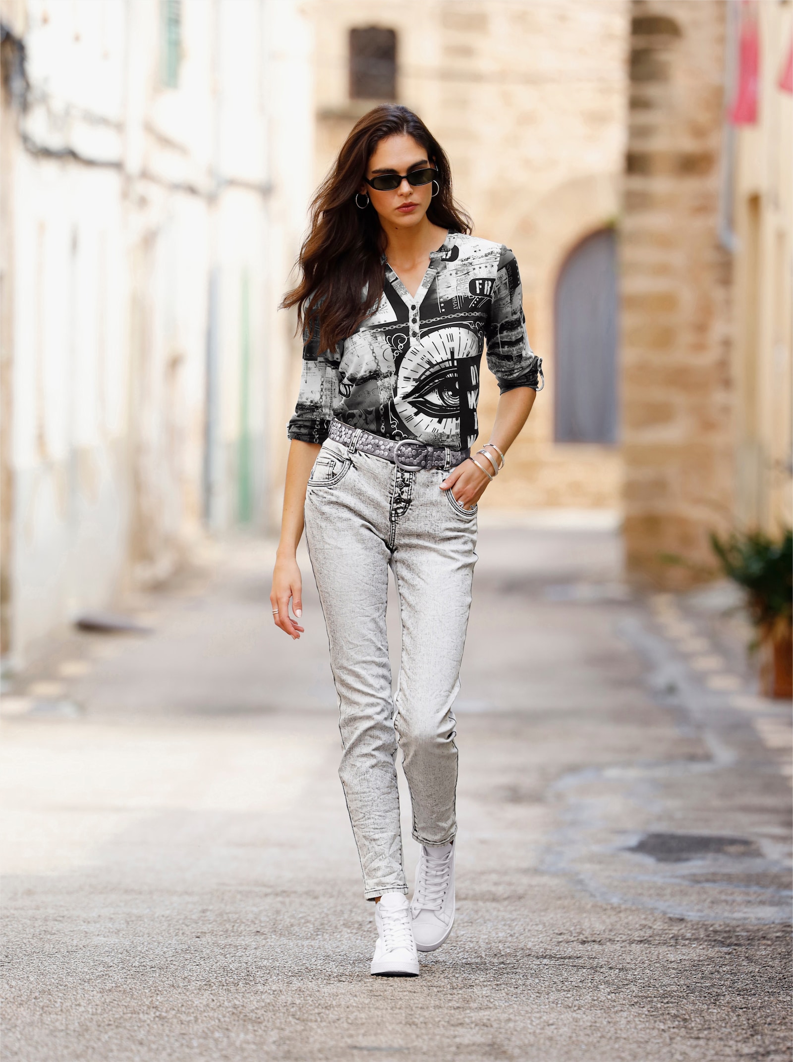 heine Blusenshirt mit kurzer Knopfleiste - weiß-schwarz-bedruckt