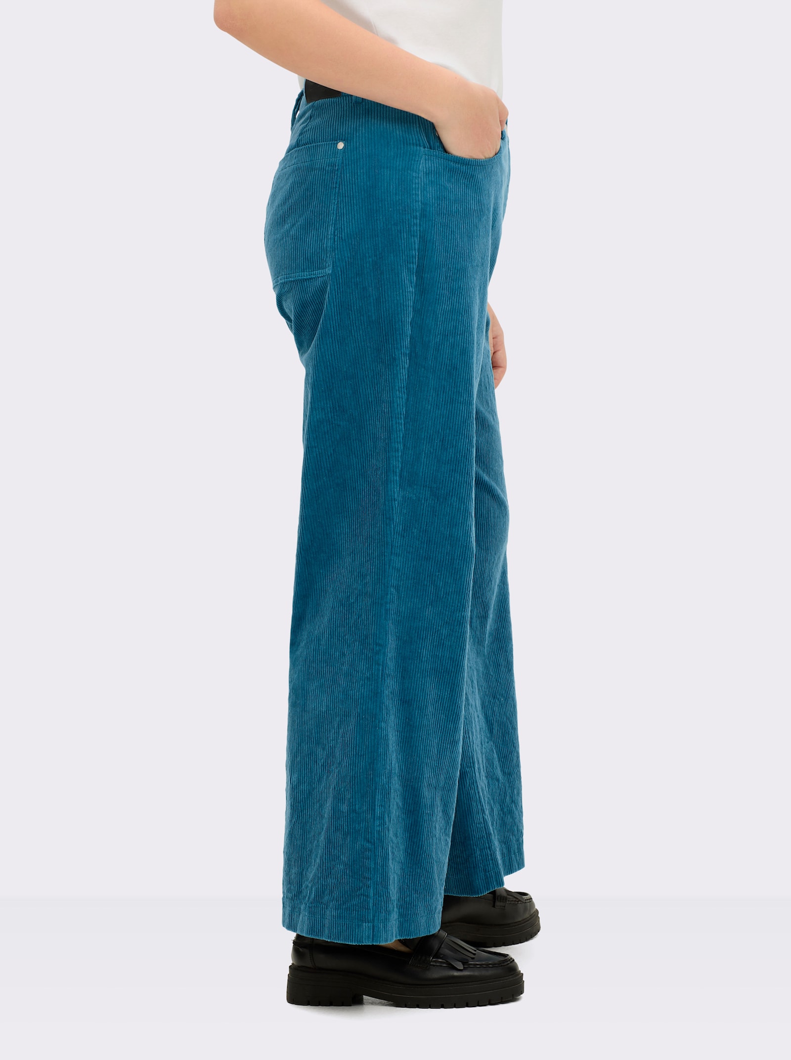 sheego Cordhose mit weitem Bein - topas