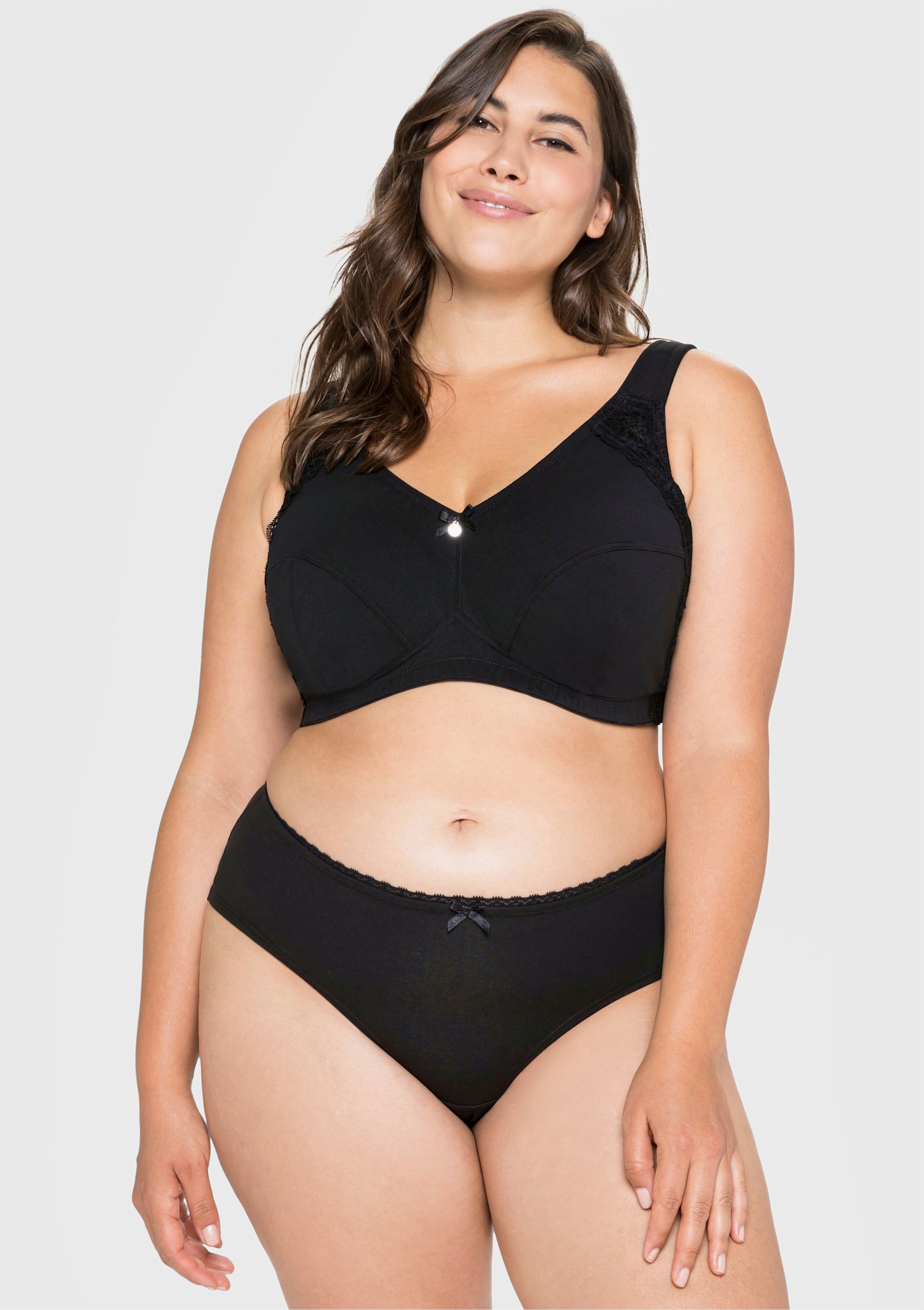 sheego Bügelloser BH mit Spitzenbesatz - schwarz