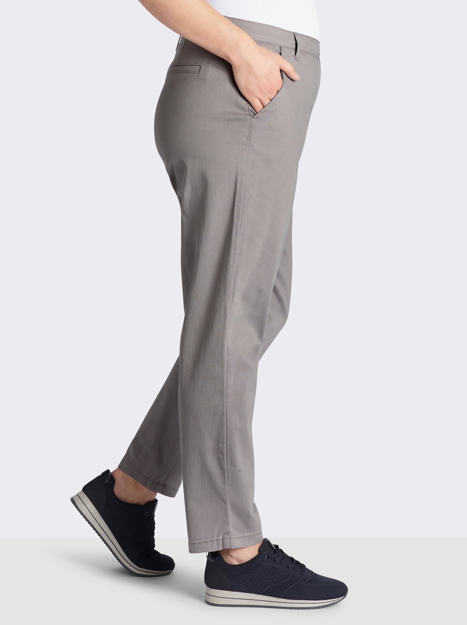 Boyfriend-Hose mit Gürtelschlaufen - grau