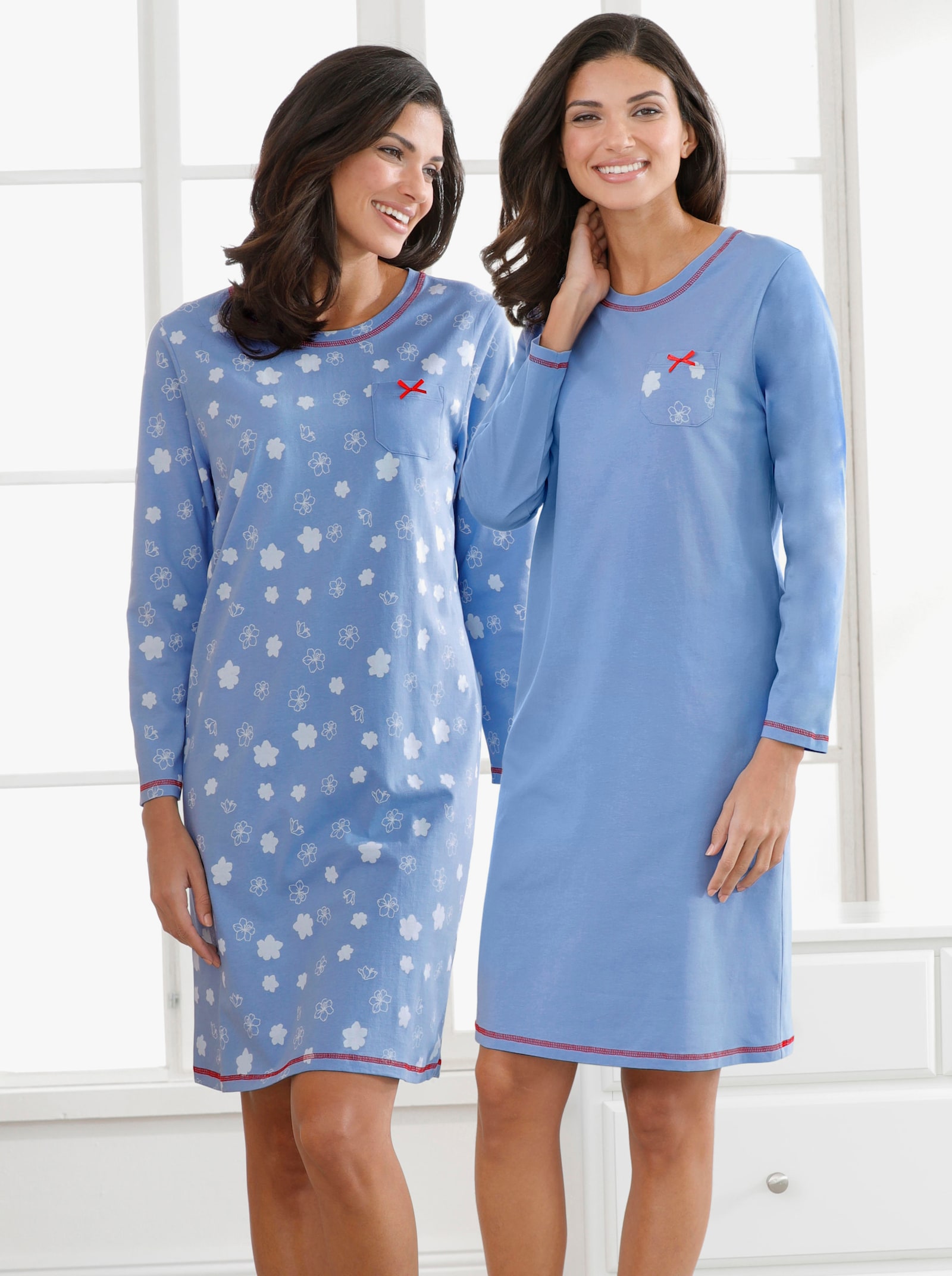 Nachthemden mit Kontrast-Akzenten, im Doppelpack - himmelblau + himmelblau-bedruckt