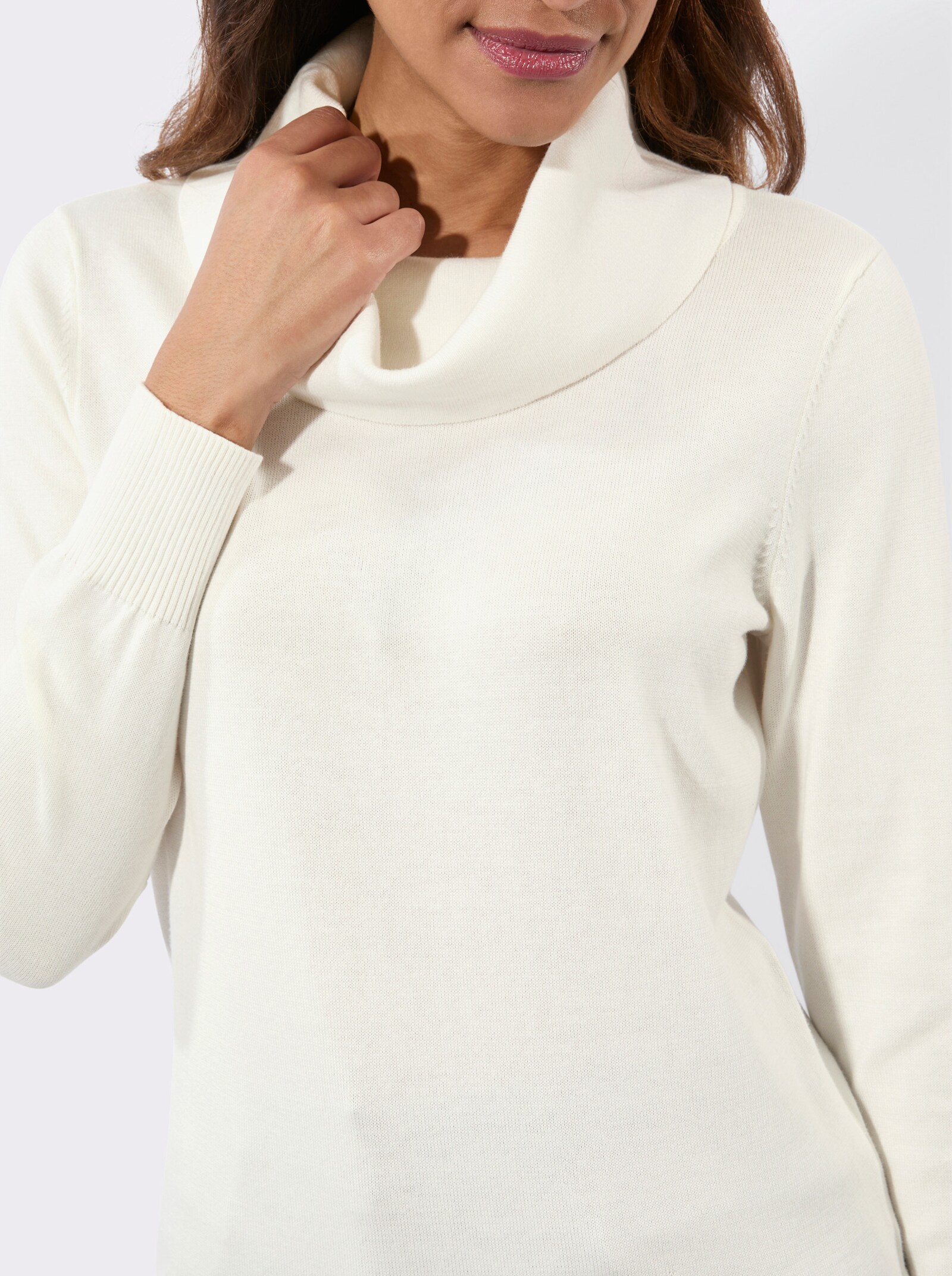 Rollkragenpullover aus weichem Feinstrick - ecru