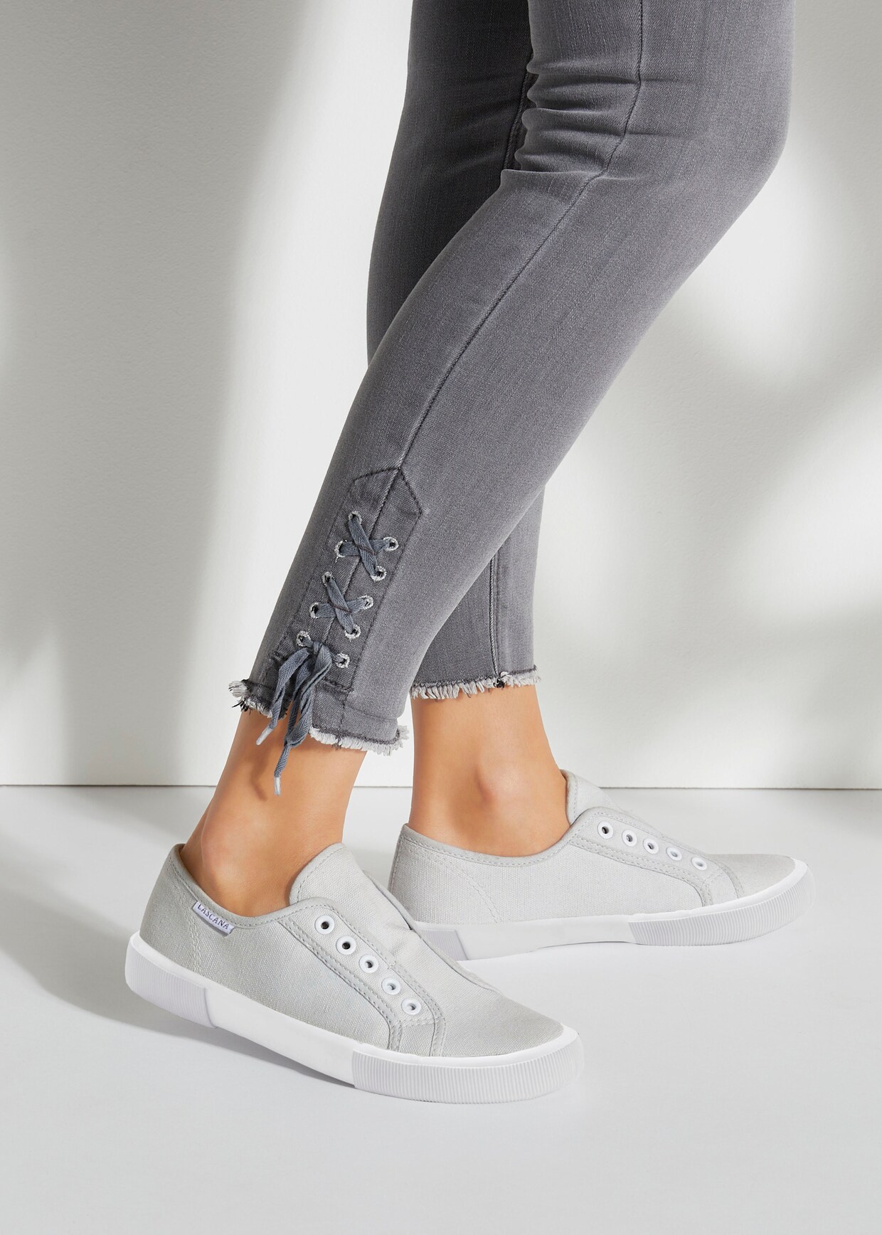 LASCANA Sneakers - gris clair