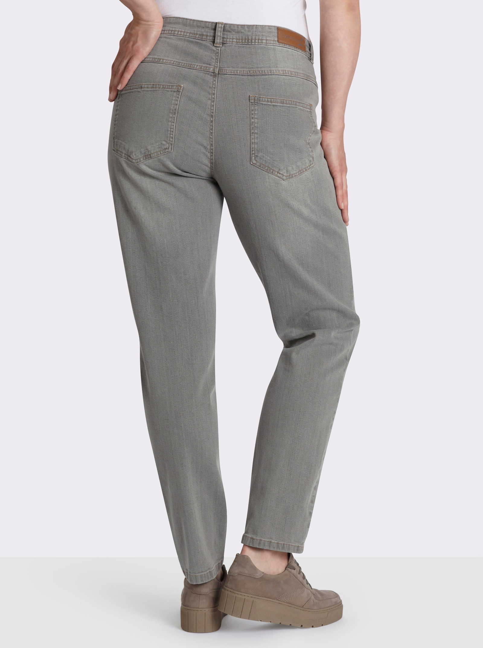 Jeans in modischer Waschung - light grey-denim