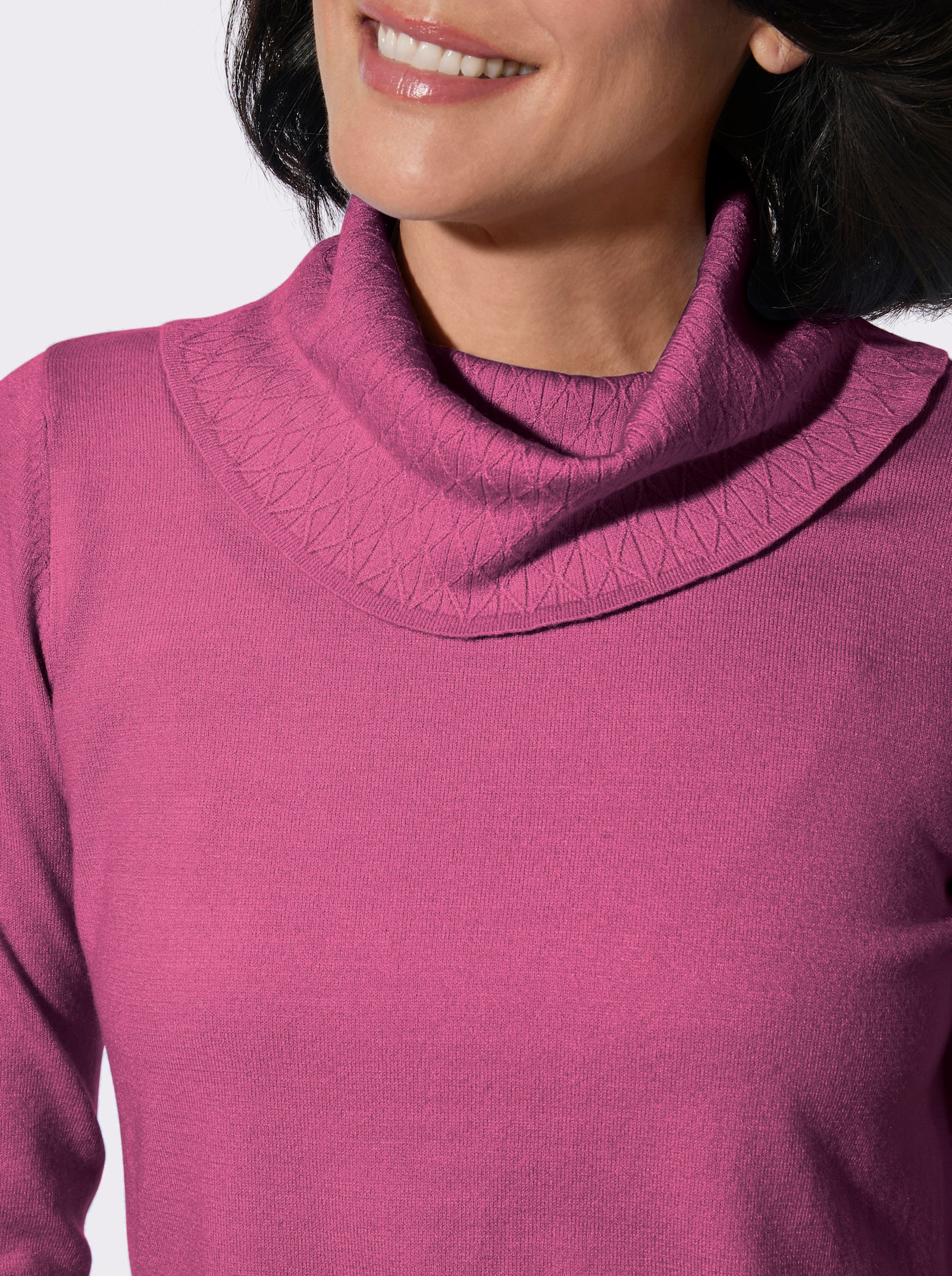 Rollkragenpullover mit Strickmuster rundum - erika