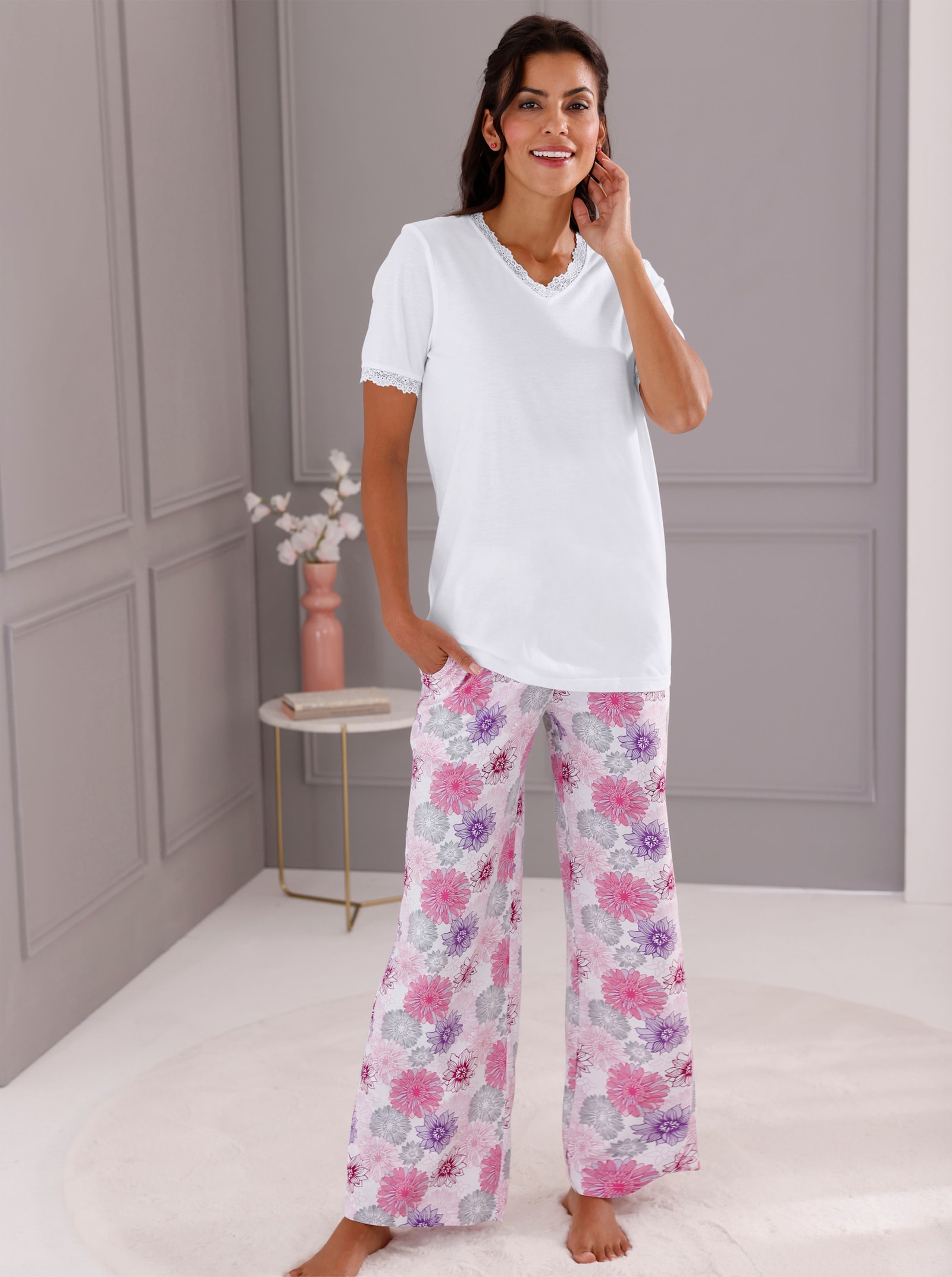 wäschepur Schlafanzug mit geblümter Hose - weiß-fuchsia-bedruckt