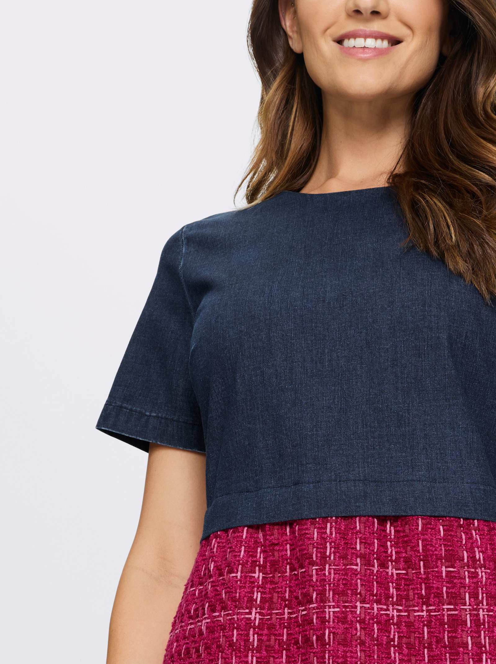 heine Bleistiftkleid in 2-in-1-Optik - fuchsia-darkblue-gemustert