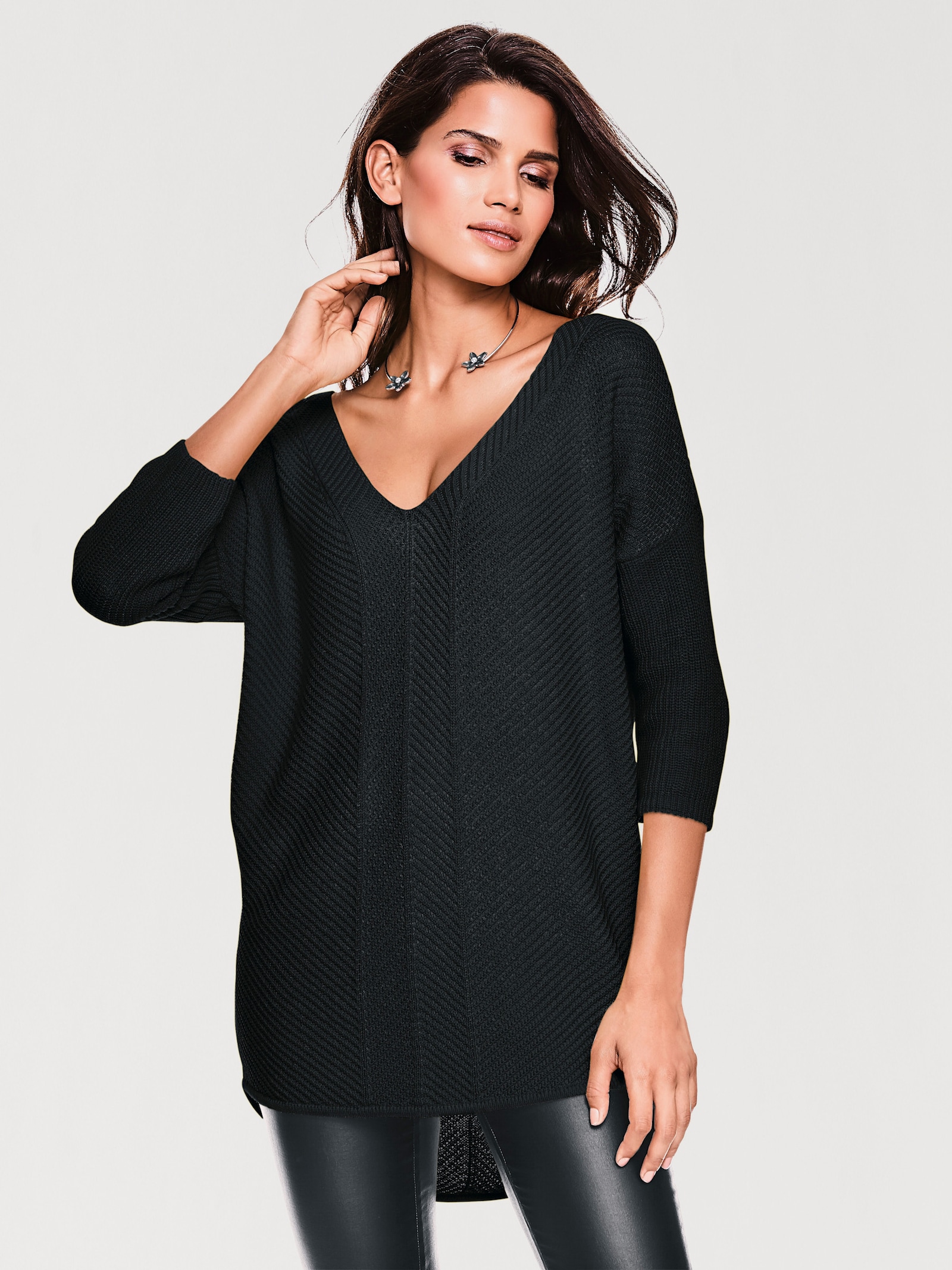 heine Pullover met V-hals in oversized snit - zwart
