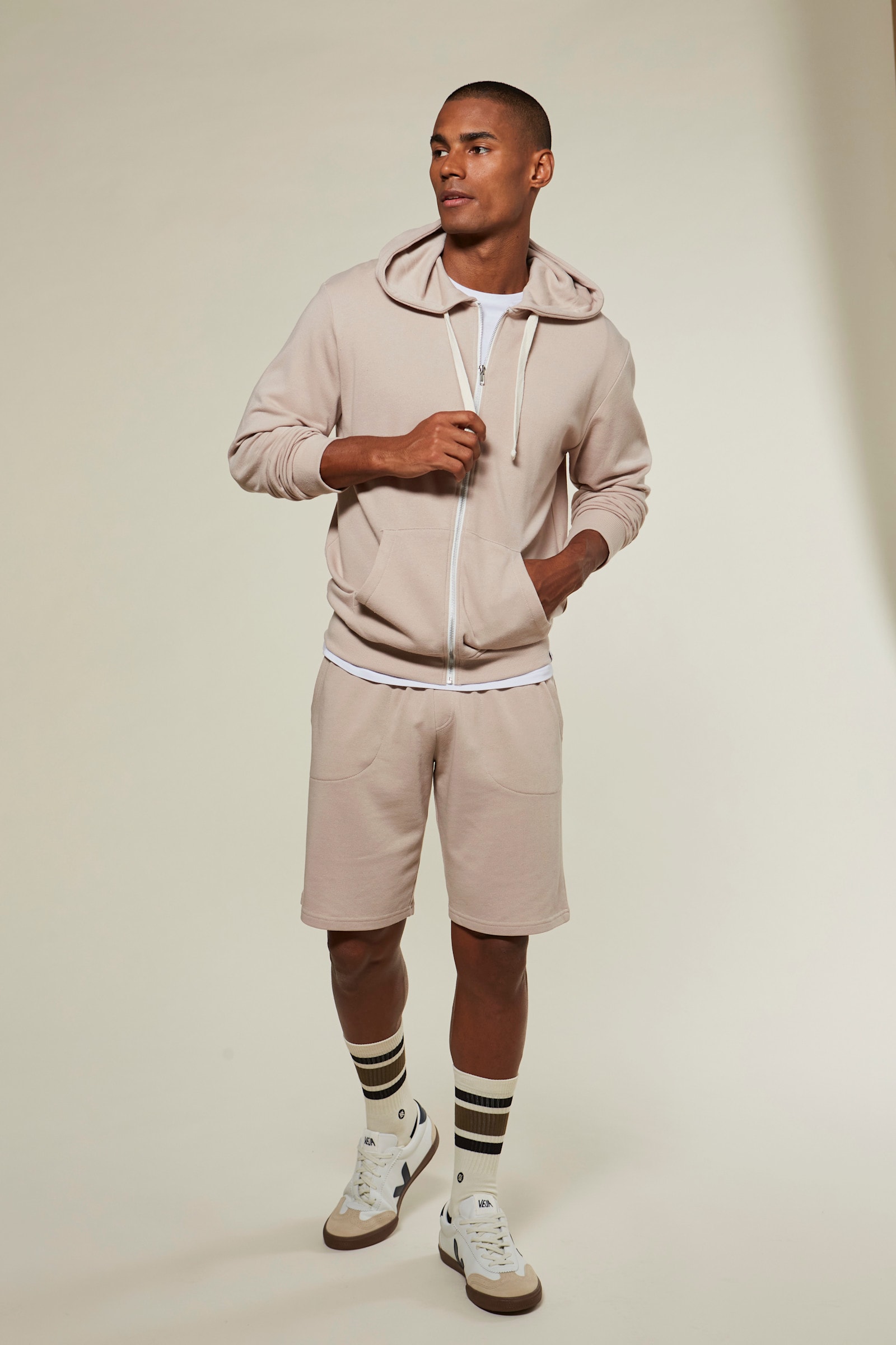 KangaROOS Sweatshorts - beige