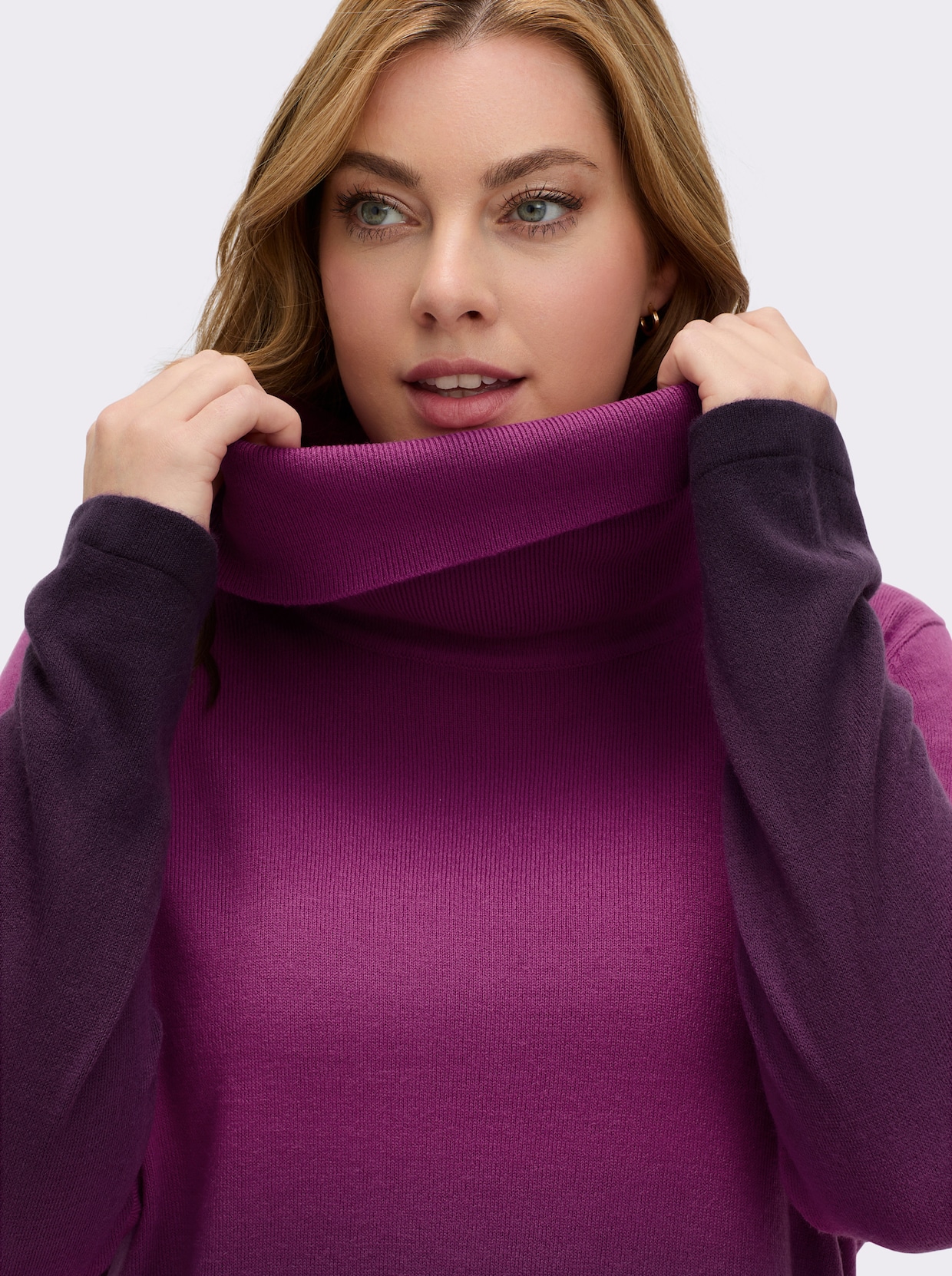 Rollkragenpullover in Longform, mit Farbverlauf - magenta-traube