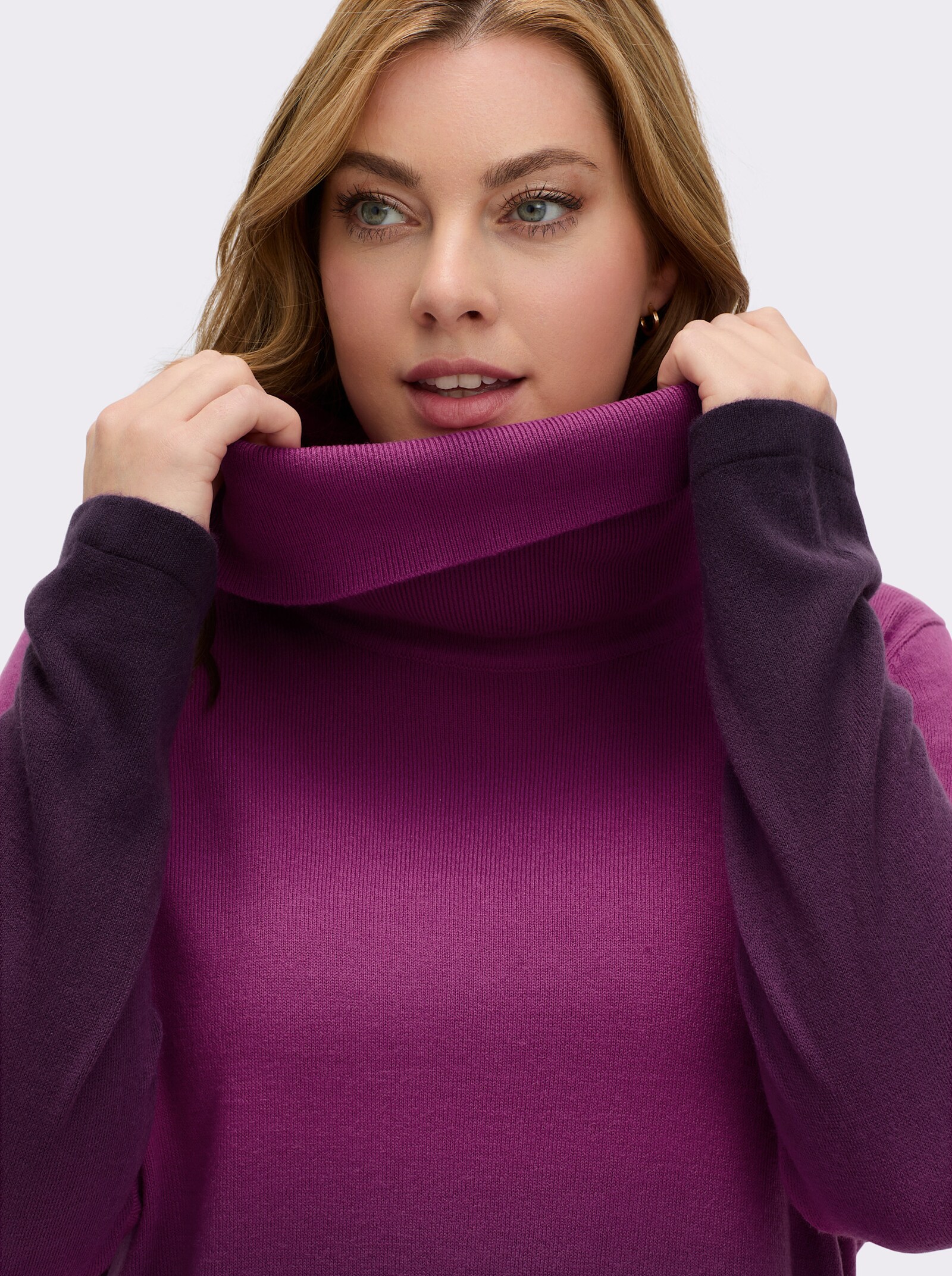 Rollkragenpullover in Longform, mit Farbverlauf - magenta-traube