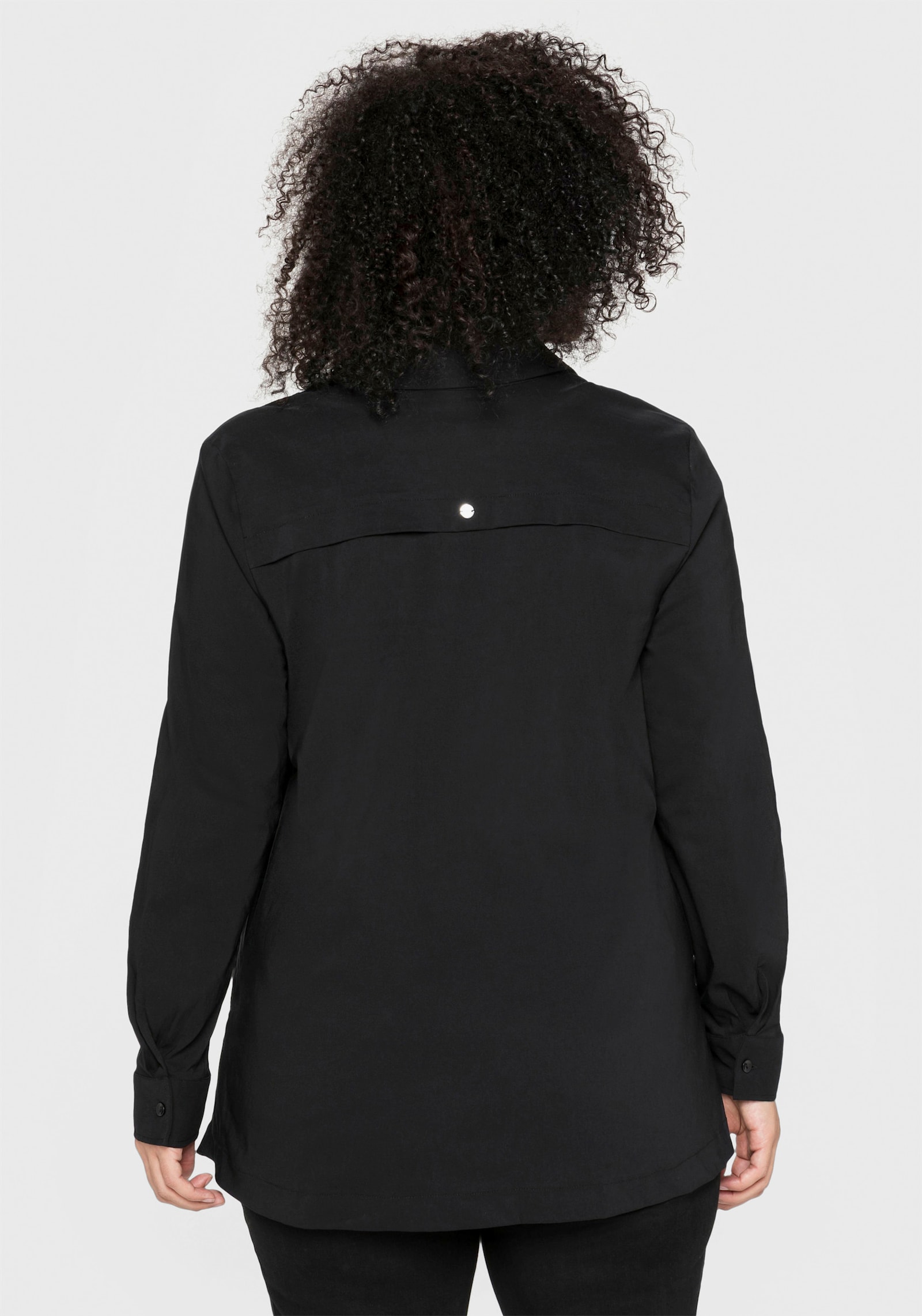 sheego Hemdbluse mit tiefem V-Ausschnitt - schwarz