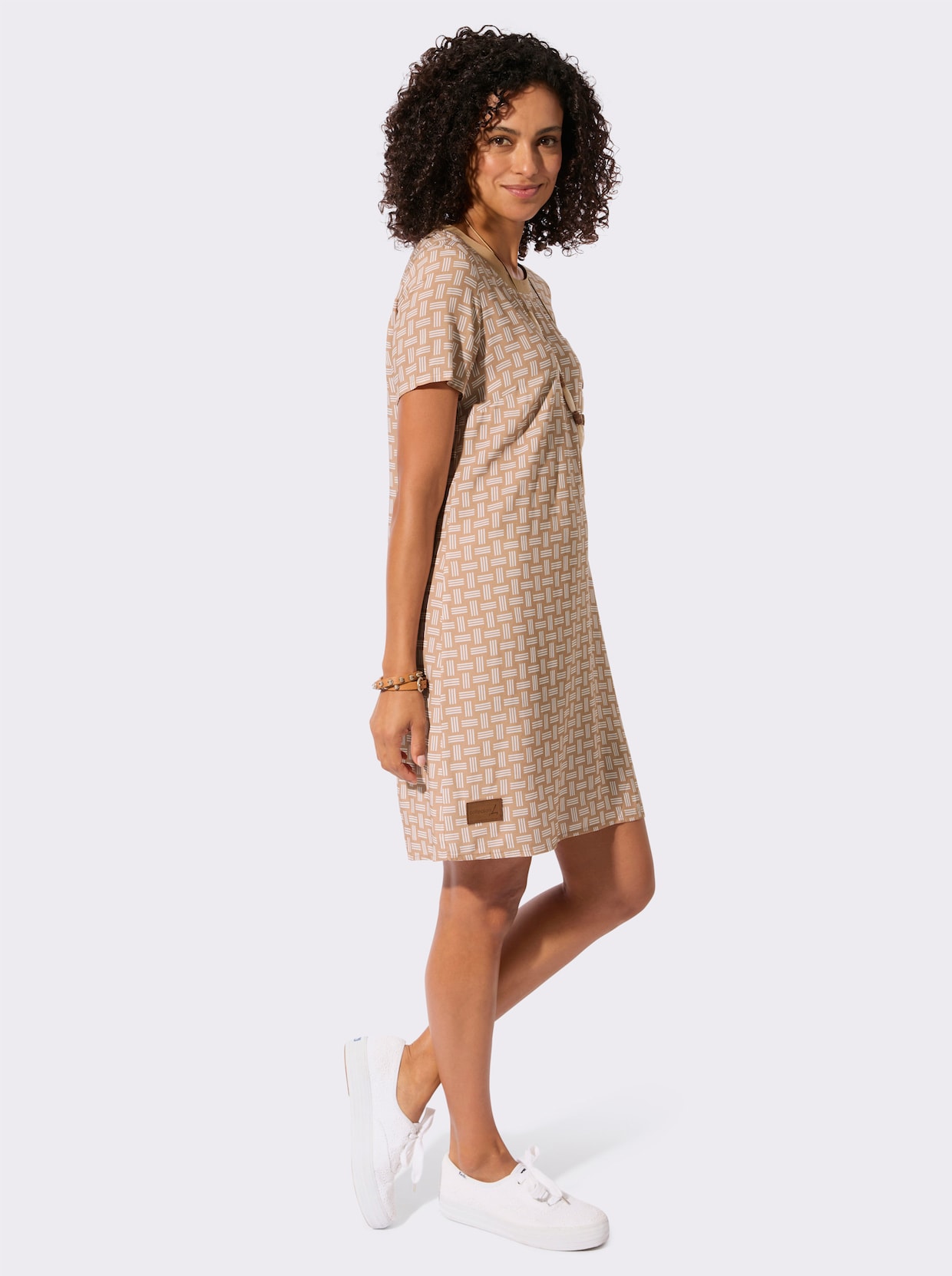 Webkleid - camel-ecru-bedruckt
