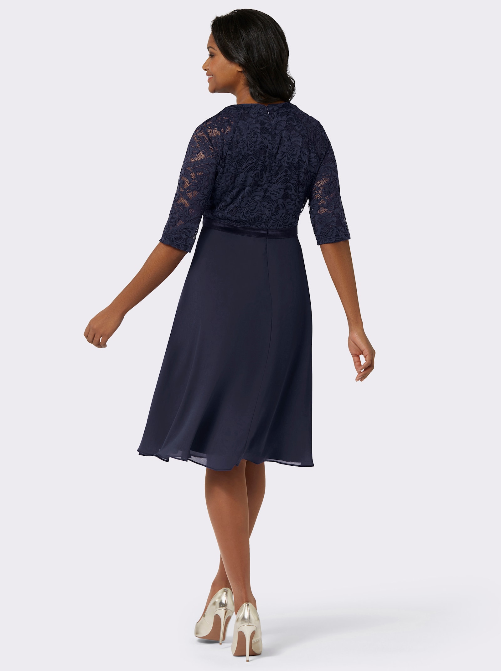 Spitzenkleid mit weitem Rockteil - marine