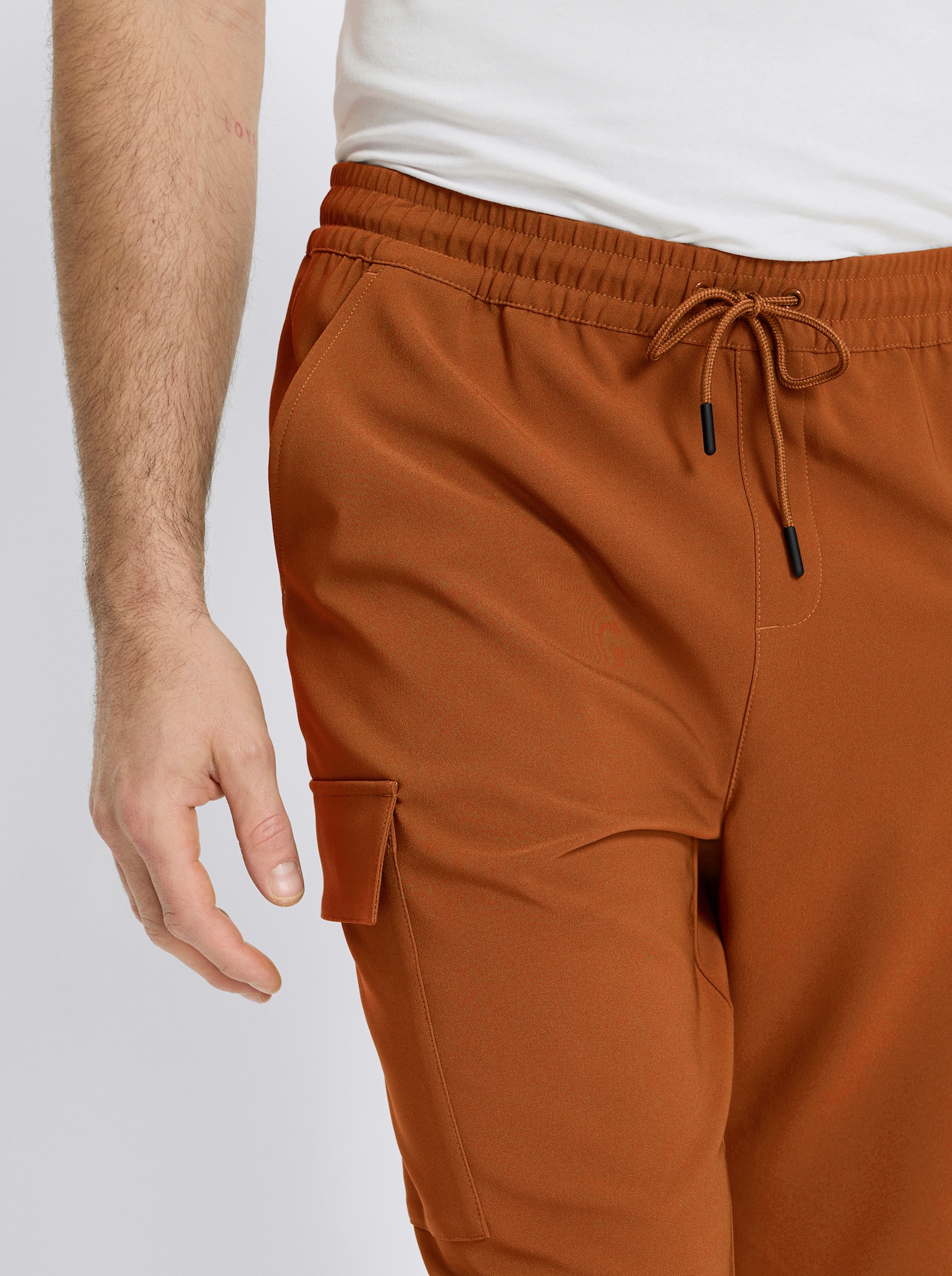 Catamaran Hose mit praktischen Taschen - cognac