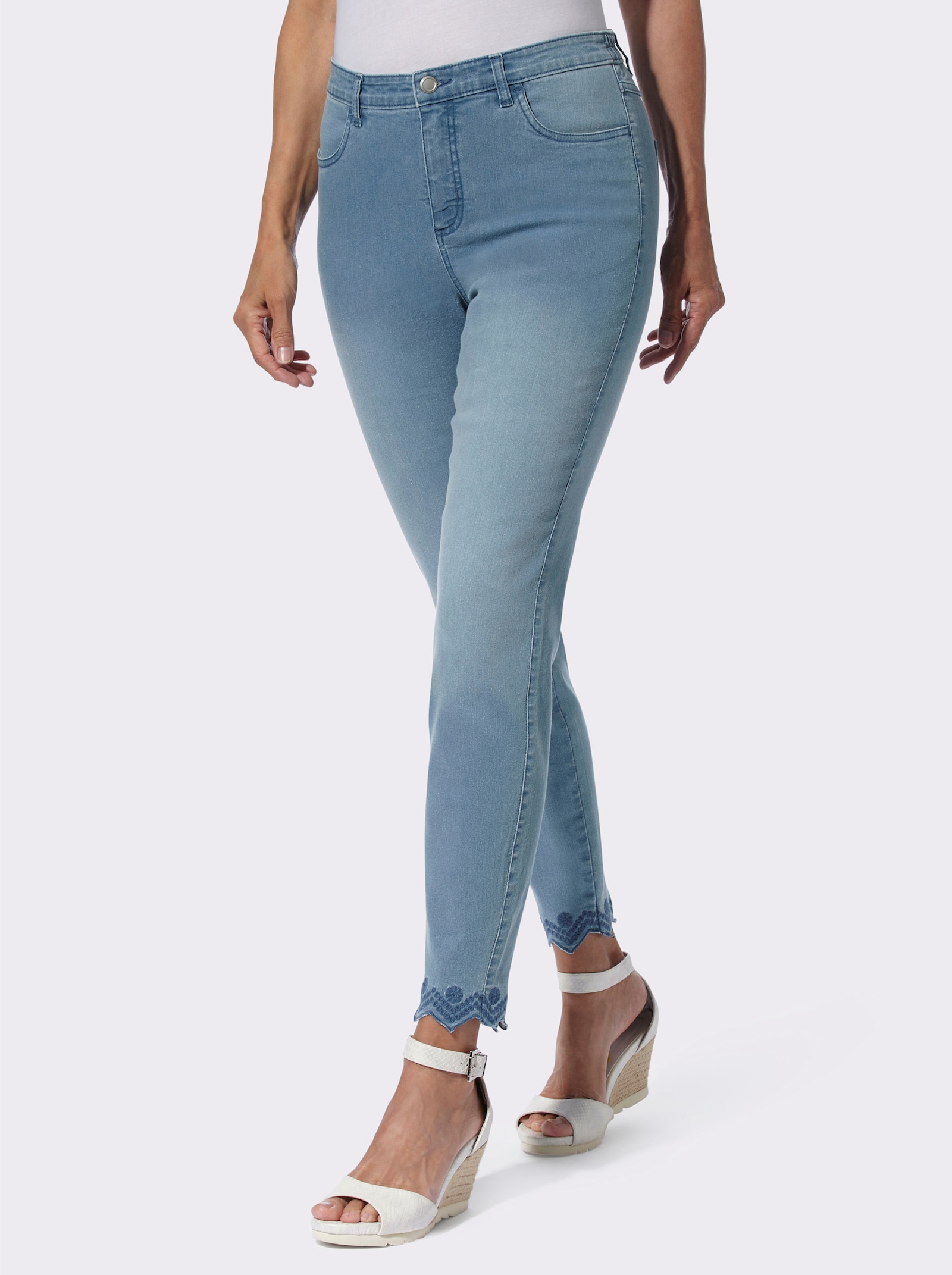 Jeans met geborduurde golvende zoom - blue-bleached